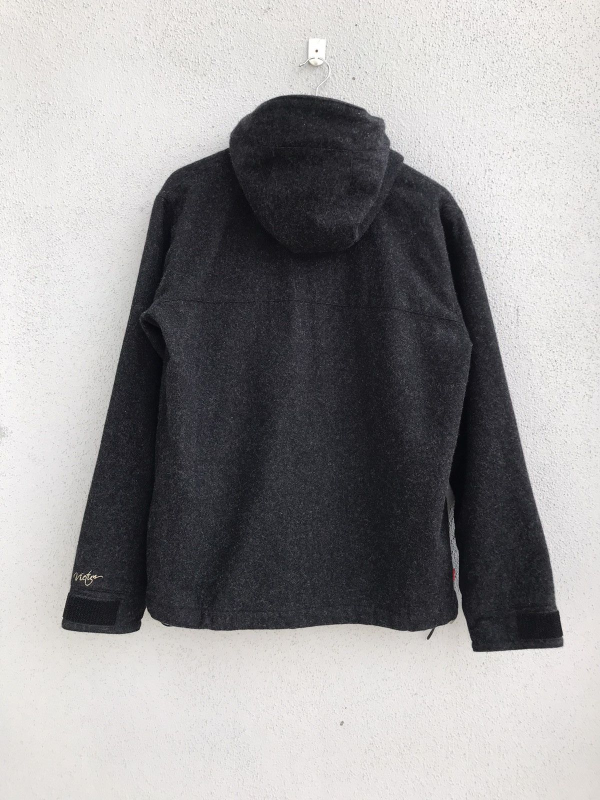 Japanese Brand VICTIM Japan Red Yarn Jacket Waldes Zipper Made In Japan Size US XL / EU 56 / 4 - 8 Thumbnail