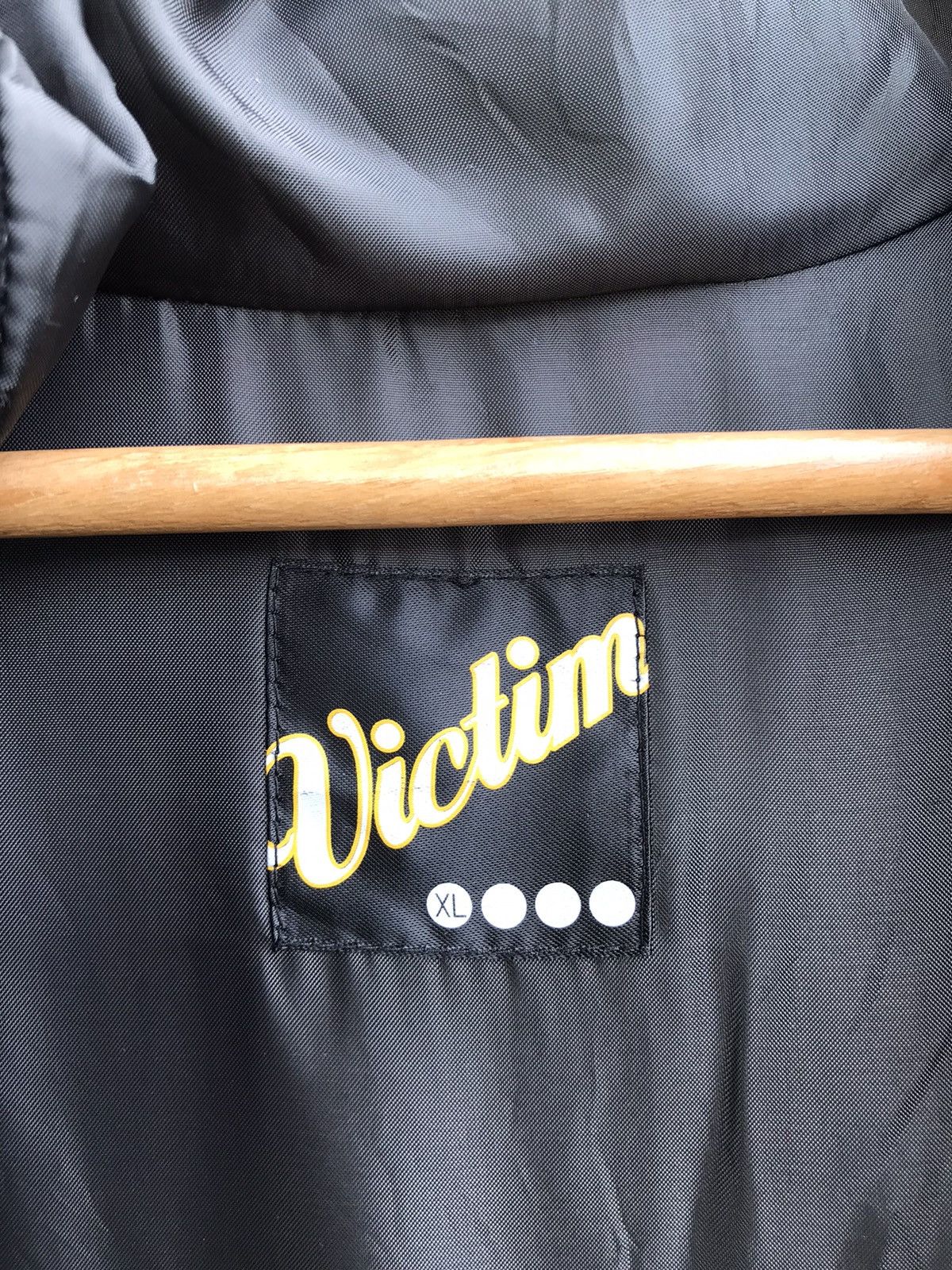 Japanese Brand VICTIM Japan Red Yarn Jacket Waldes Zipper Made In Japan Size US XL / EU 56 / 4 - 11 Thumbnail