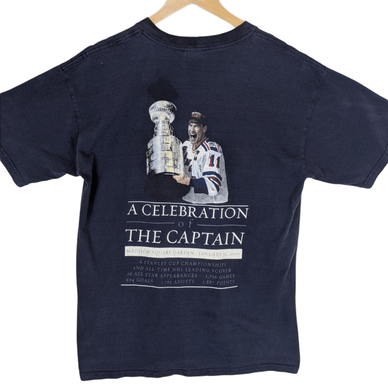 NHL NHL Mark Messier The Captain 2006 Celebration T-Shirt Size US L / EU 52-54 / 3 - 2 Thumbnail