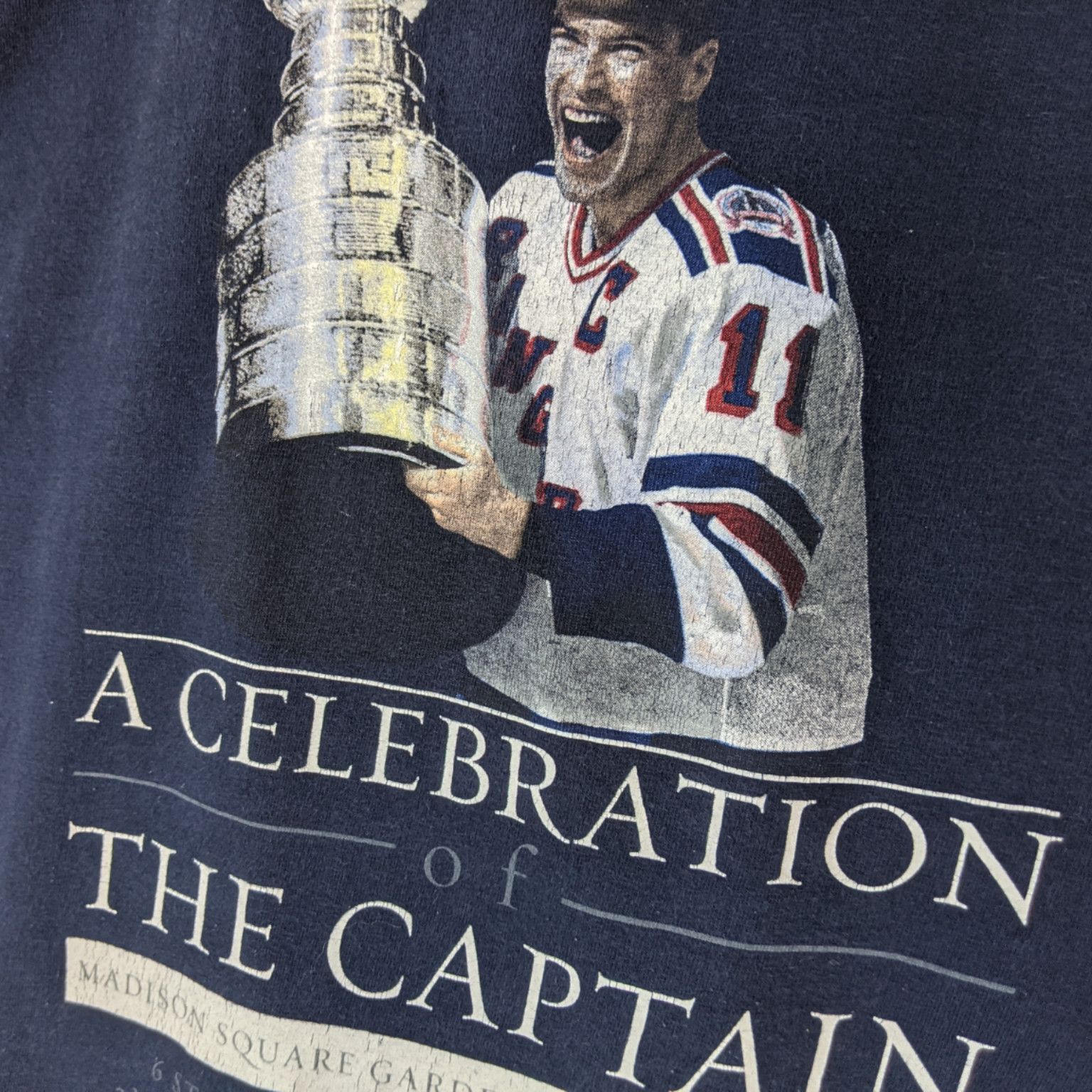 NHL NHL Mark Messier The Captain 2006 Celebration T-Shirt Size US L / EU 52-54 / 3 - 8 Thumbnail
