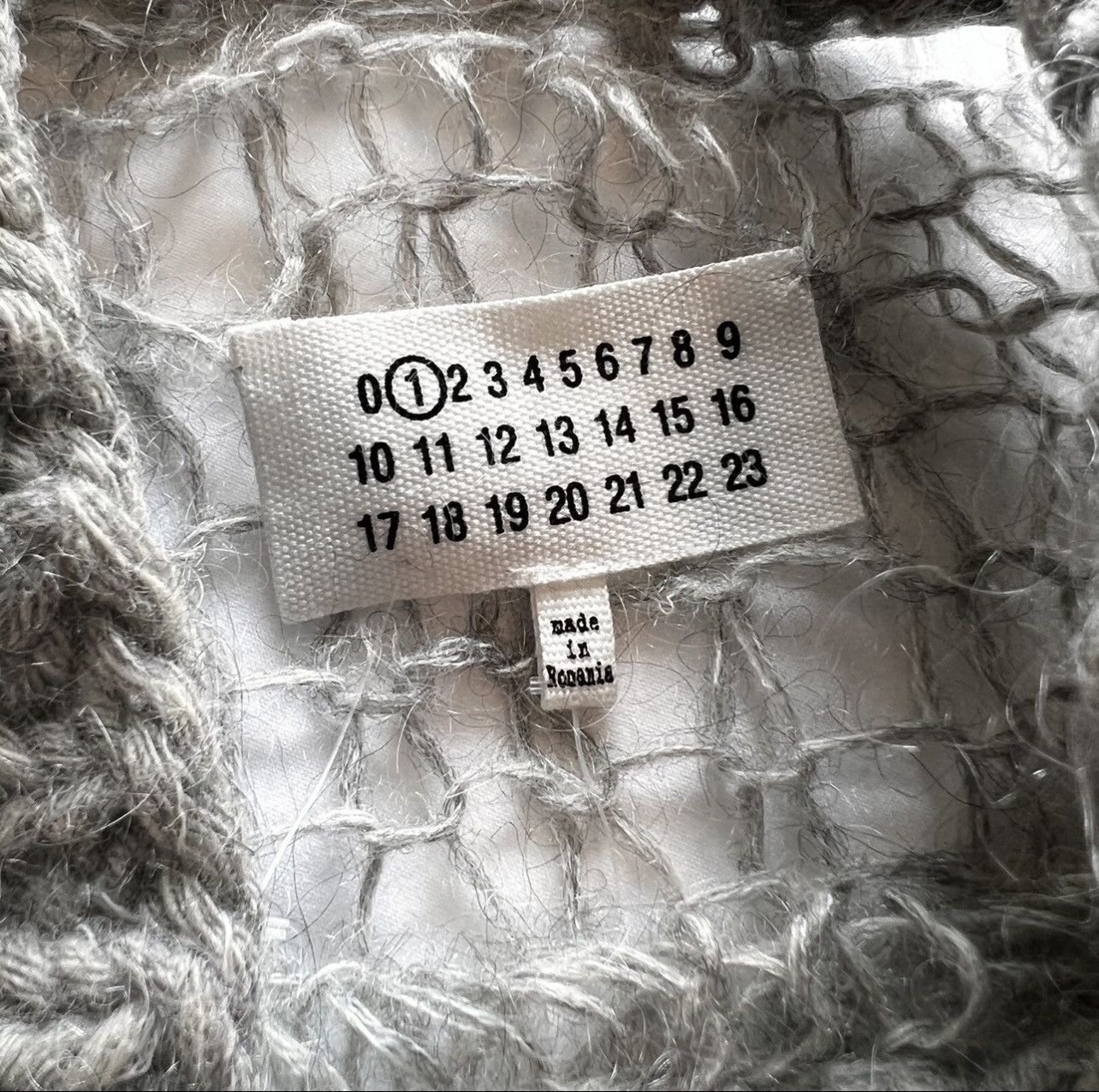 Maison Margiela S/S2016 Artisanal Spider-Web Hand Knit Sweater Size US M / EU 48-50 / 2 - 3 Thumbnail