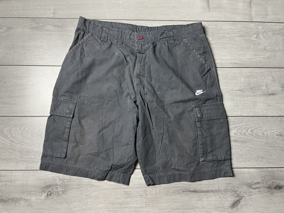 Nike Nike shorts streetwear cargo size XLarge Size US 36 / EU 52 - 1 Thumbnail