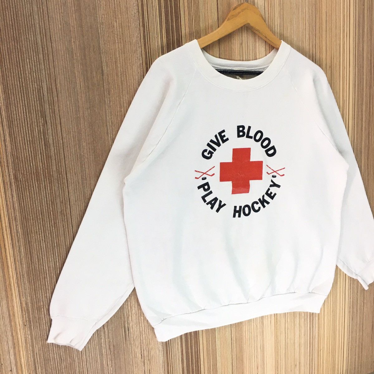 Sports Specialties Vintage Give Blood Play Hockey Sweatshirt Size US L / EU 52-54 / 3 - 5 Thumbnail