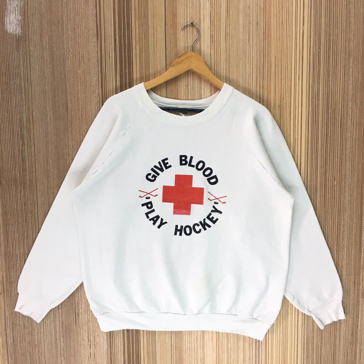 Sports Specialties Vintage Give Blood Play Hockey Sweatshirt Size US L / EU 52-54 / 3 - 1 Thumbnail
