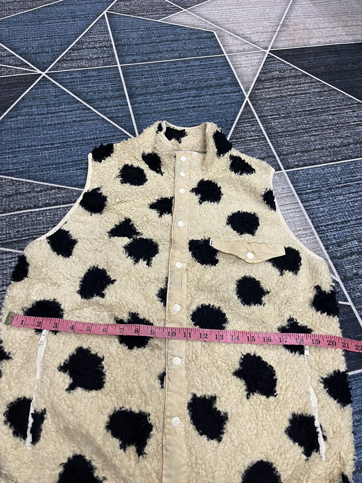 Issey Miyake ISSEY MIYAKE NENET COW PRINTED FLEECE VEST Size US M / EU 48-50 / 2 - 10 Thumbnail