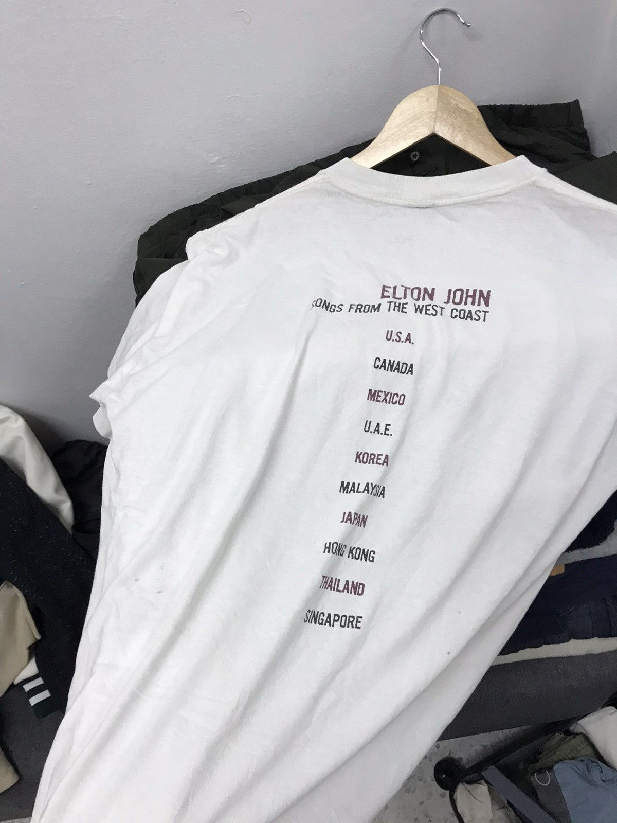 Band Tees Vintage Elton John Song From The West Coast Tees Size US XL / EU 56 / 4 - 2 Thumbnail