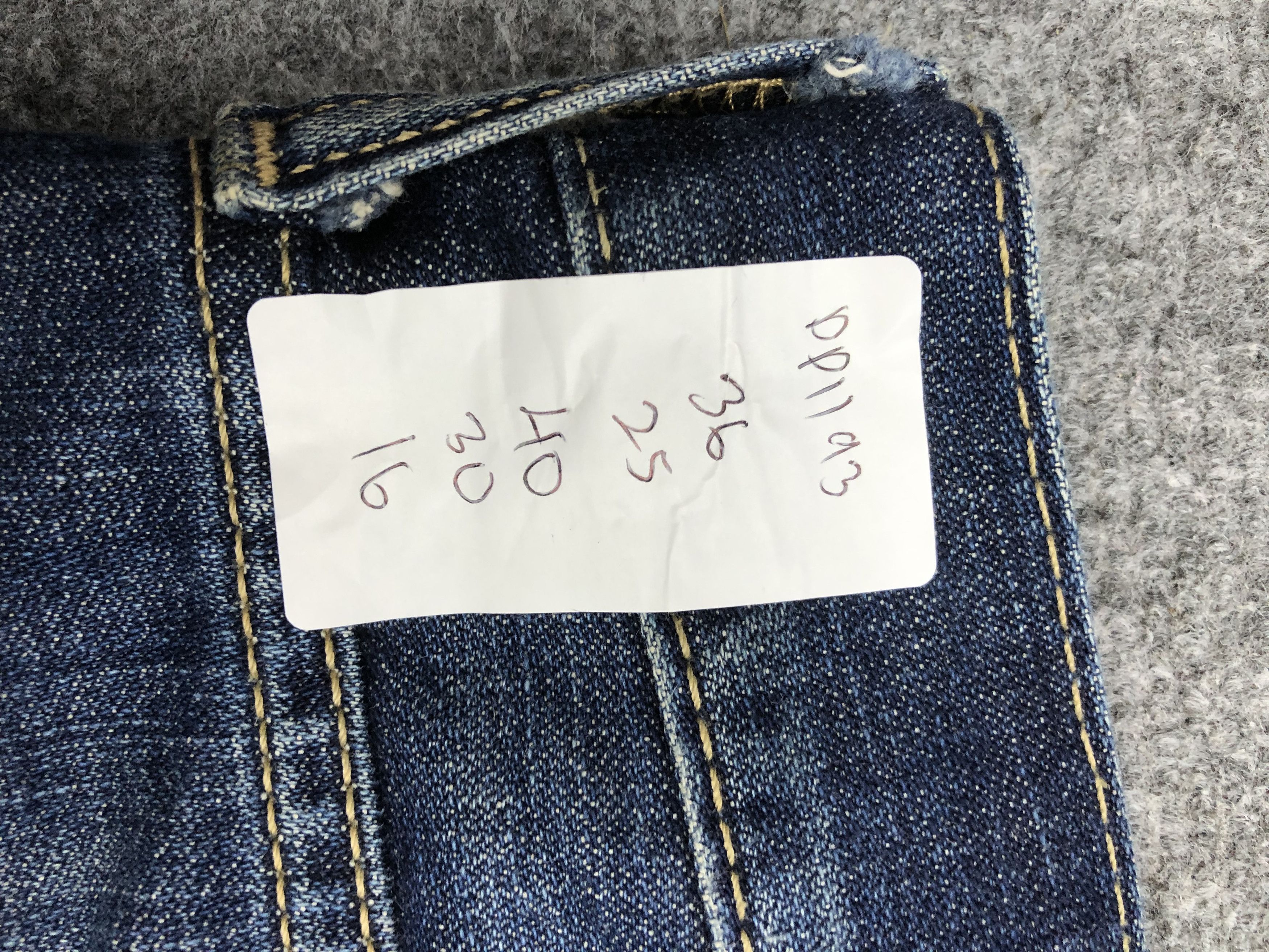 Vintage Vintage Levis Faded Blue Jeans Size US 36 / EU 52 - 13 Thumbnail