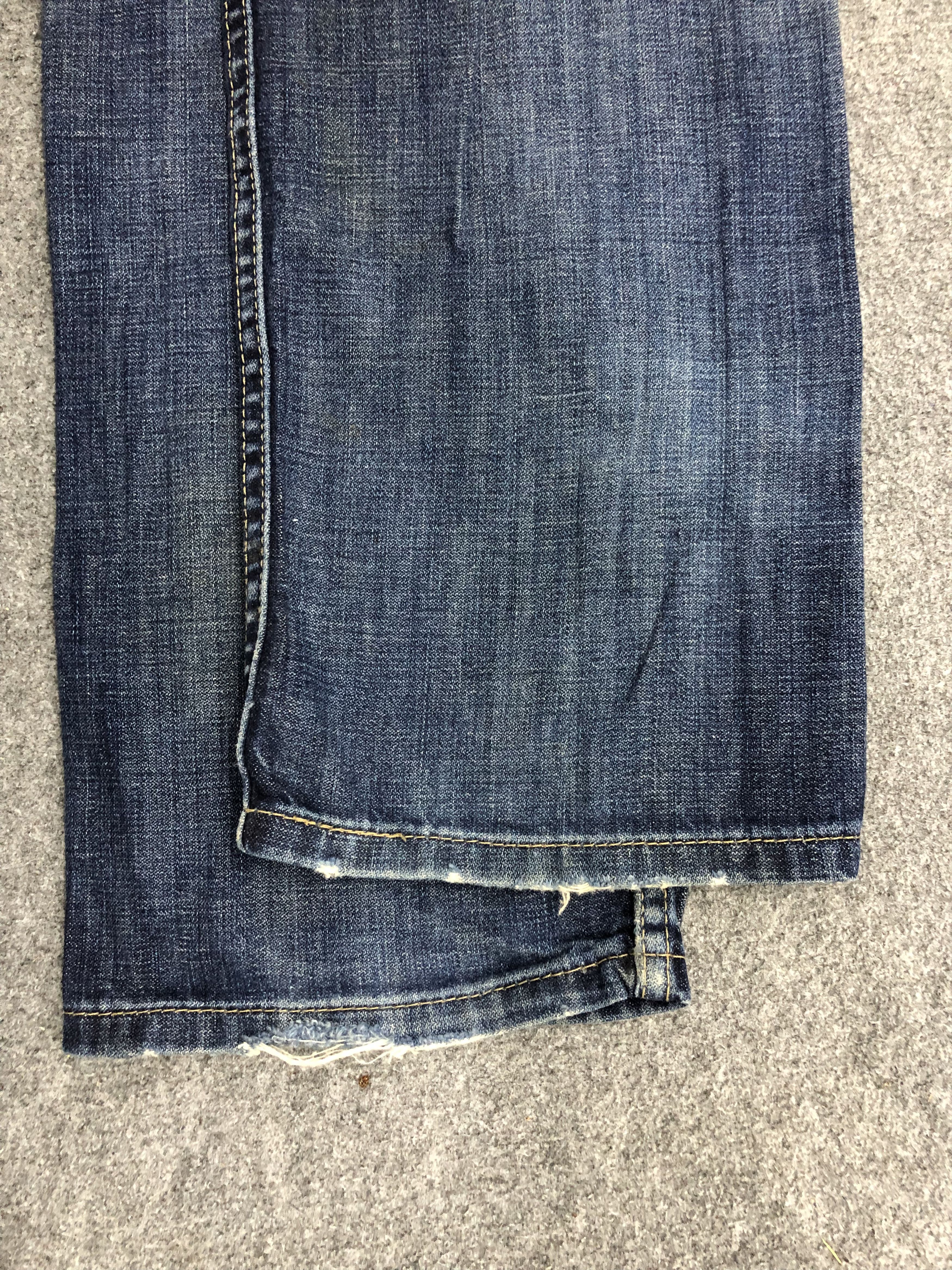 Vintage Vintage Levis Faded Blue Jeans Size US 36 / EU 52 - 12 Thumbnail
