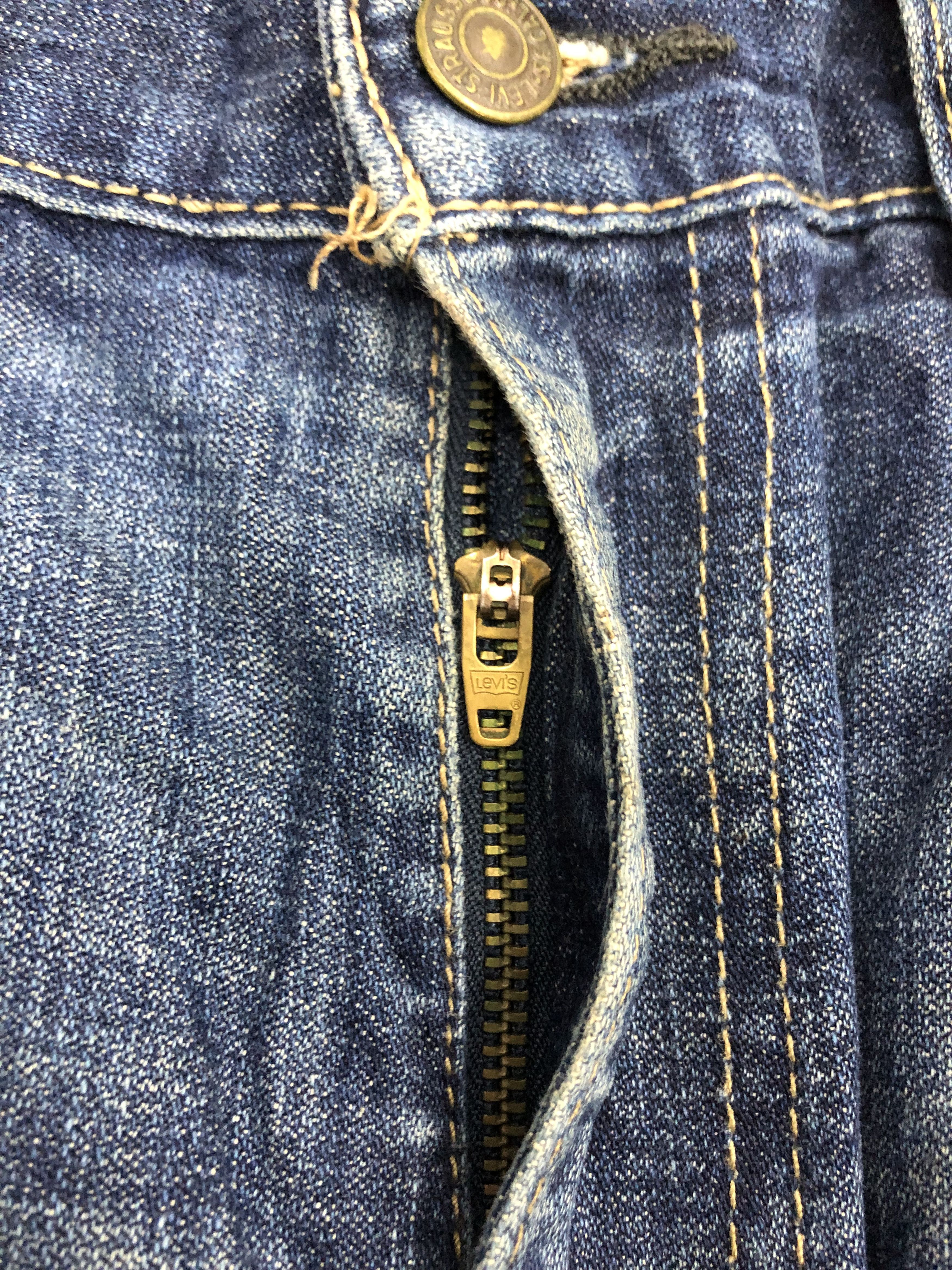 Vintage Vintage Levis Faded Blue Jeans Size US 36 / EU 52 - 10 Thumbnail