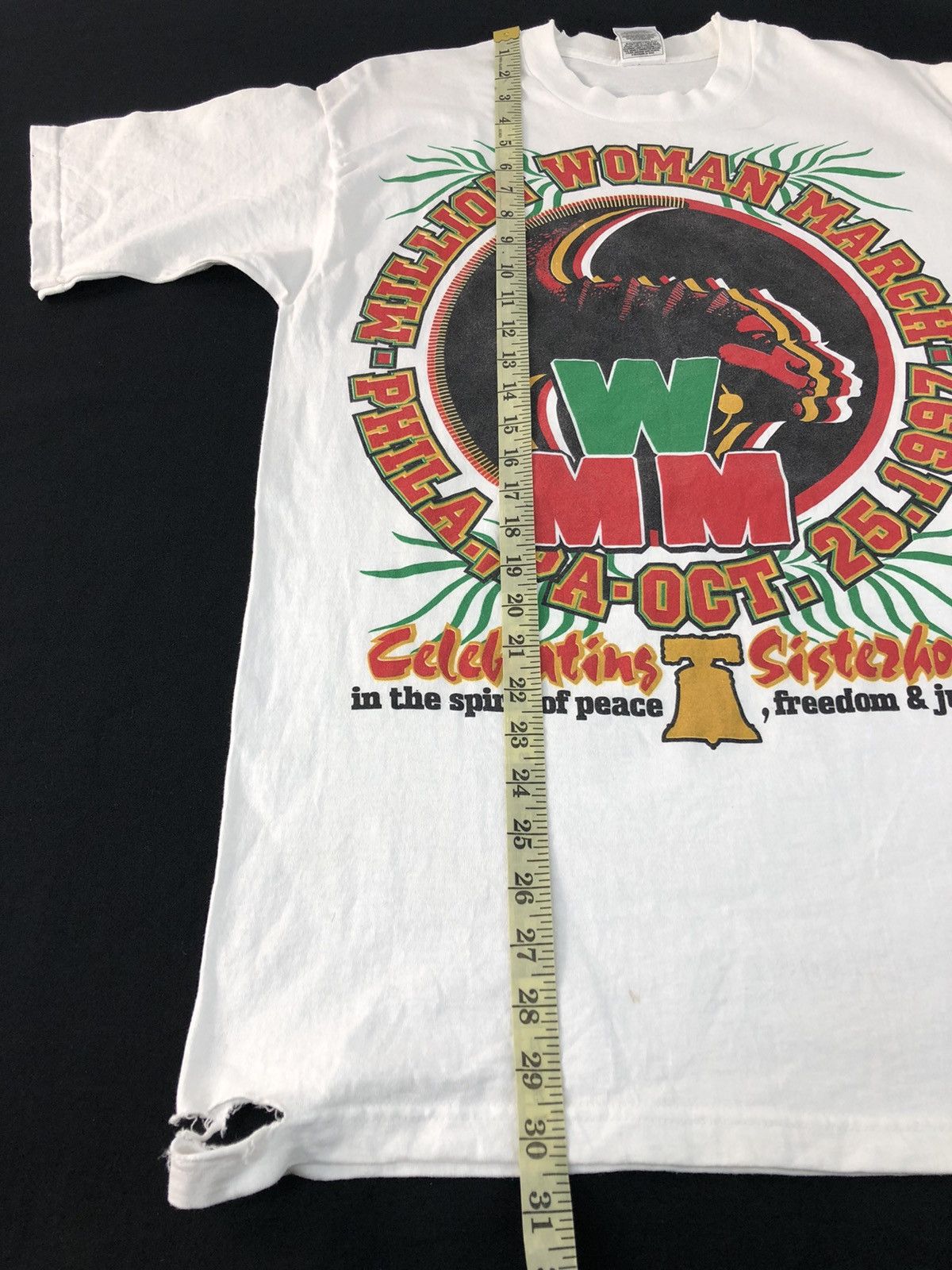 Fruit Of The Loom × Vintage 90s Fruit Of The Loom Million Woman March Graphic Screen Tee Size US M / EU 48-50 / 2 - 9 Thumbnail