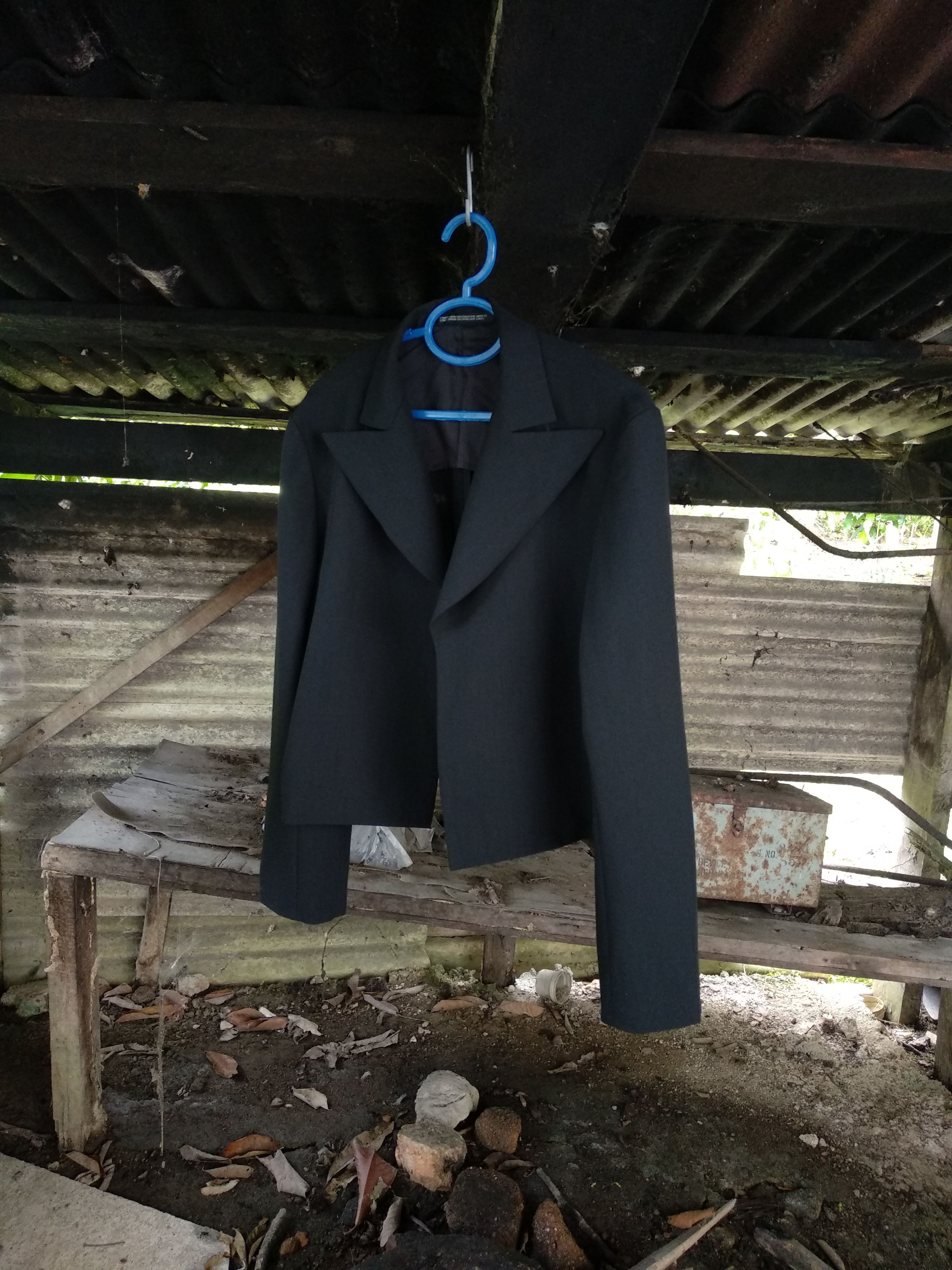 Yohji Yamamoto Yohji Yamamoto Black wool gaberdine cropped bolero jacket Size M / US 6-8 / IT 42-44 - 1 Thumbnail