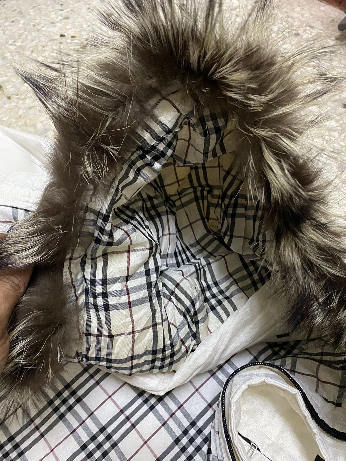 Burberry Burberry Padded Parka Black NovaChecked Fur Hoodie Design Size US L / EU 52-54 / 3 - 10 Thumbnail