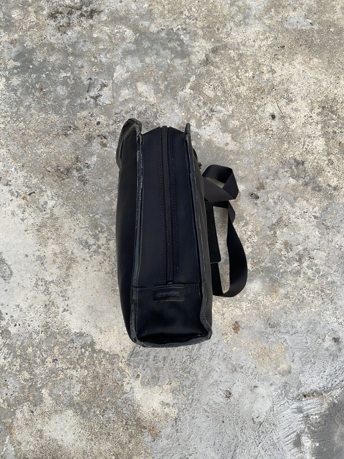 Issey Miyake 2 Pieces Issey Miyake IM Product messenger Bag Size ONE SIZE - 10 Thumbnail