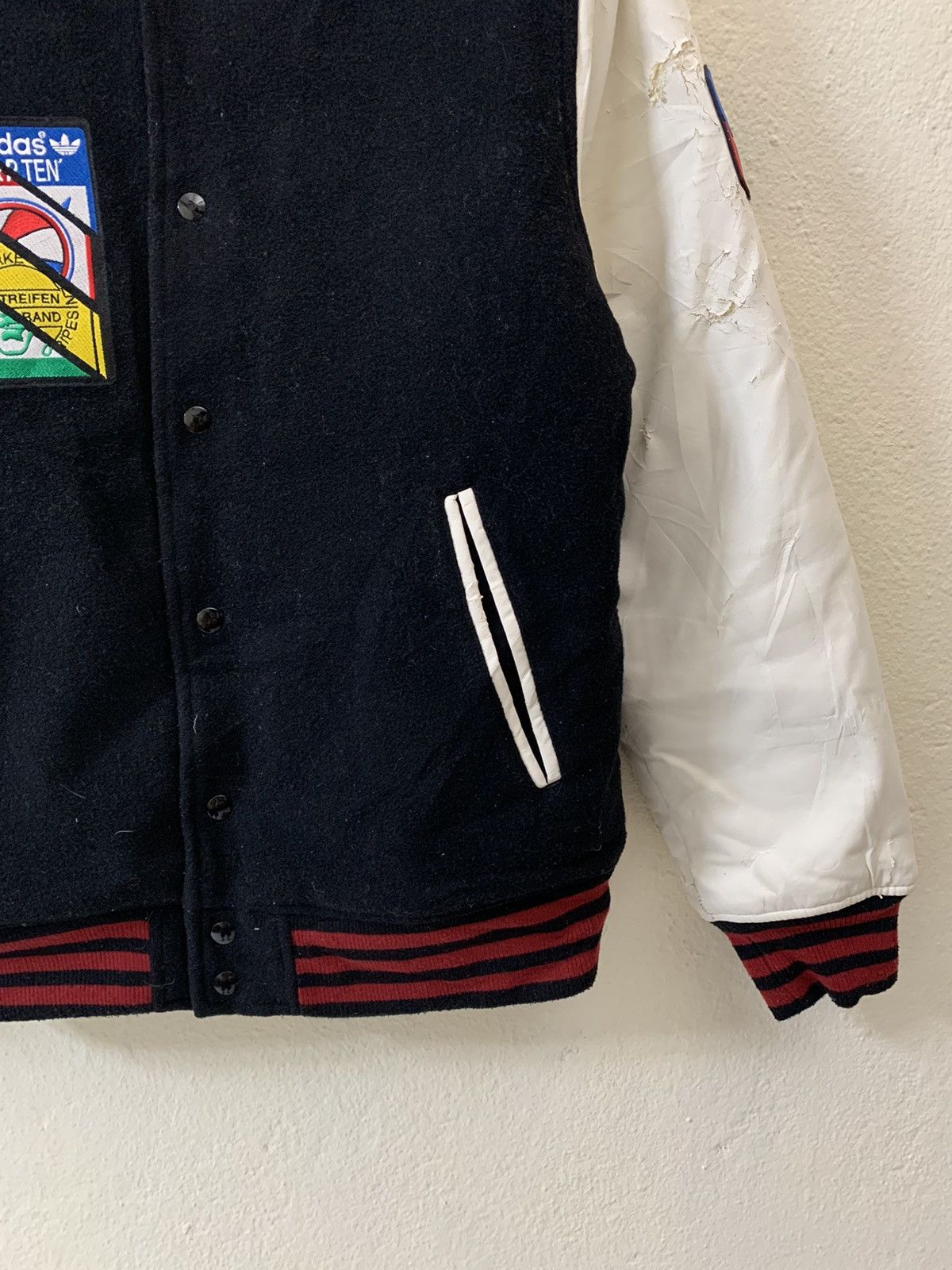 Adidas Adidas Nice Design Big Logo Varsity Jacket Size US L / EU 52-54 / 3 - 9 Thumbnail