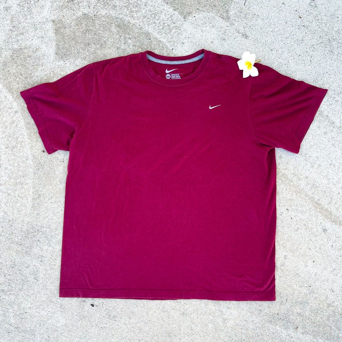 Nike × Vintage Vintage Nike Embroidered Off Center Swoosh Tee Size US XXL / EU 58 / 5 - 1 Thumbnail
