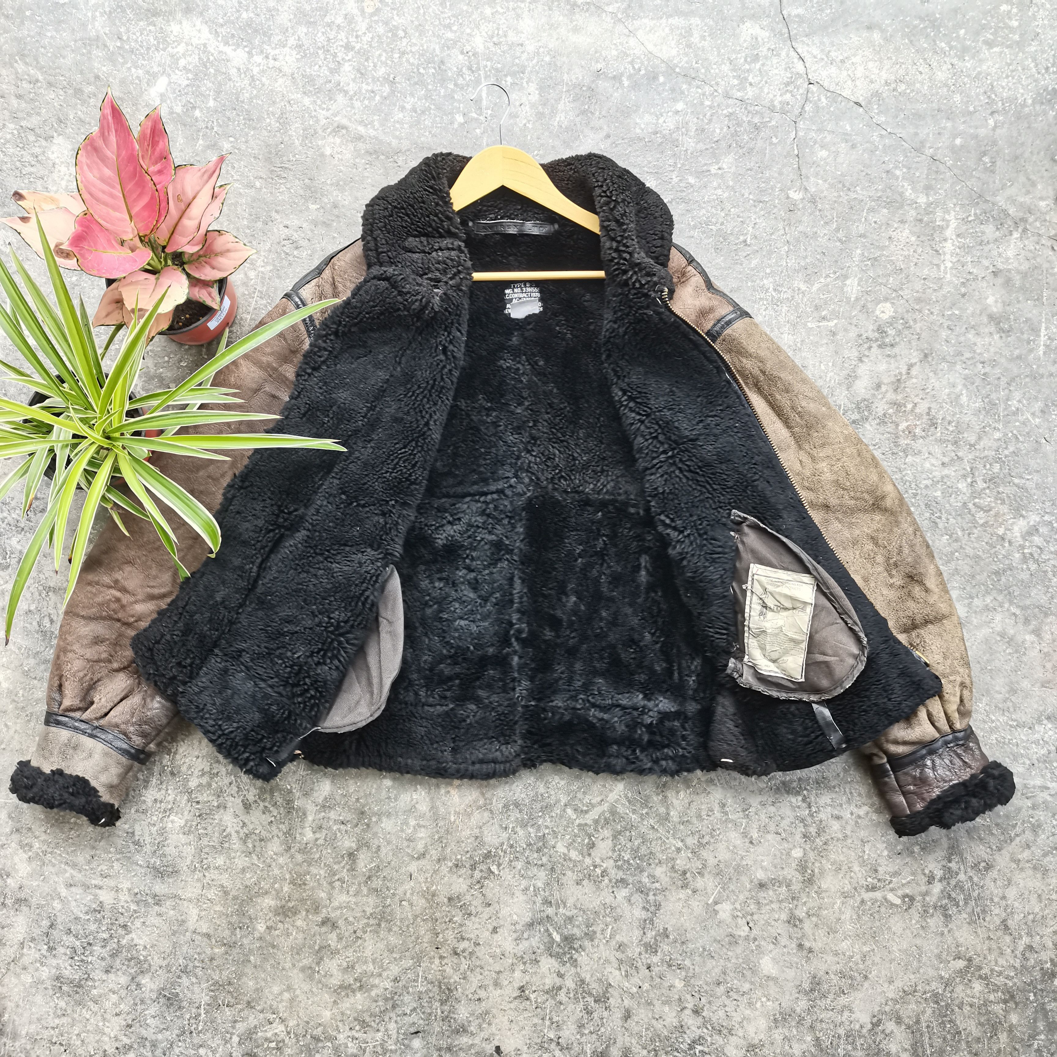 Avirex Vtg🔥1986 AVIREX LTD LEATHER TYPE B3 U.S.A.F FLIGHT JACKET Size US XL / EU 56 / 4 - 2 Thumbnail