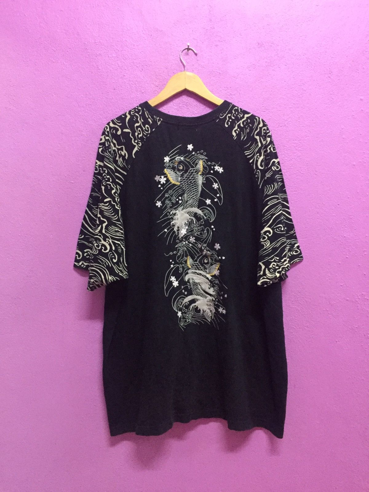 Japanese Brand Karakuri Tamashii Sukajan Fish Koi T-Shirts Size 5L Size US L / EU 52-54 / 3 - 1 Thumbnail