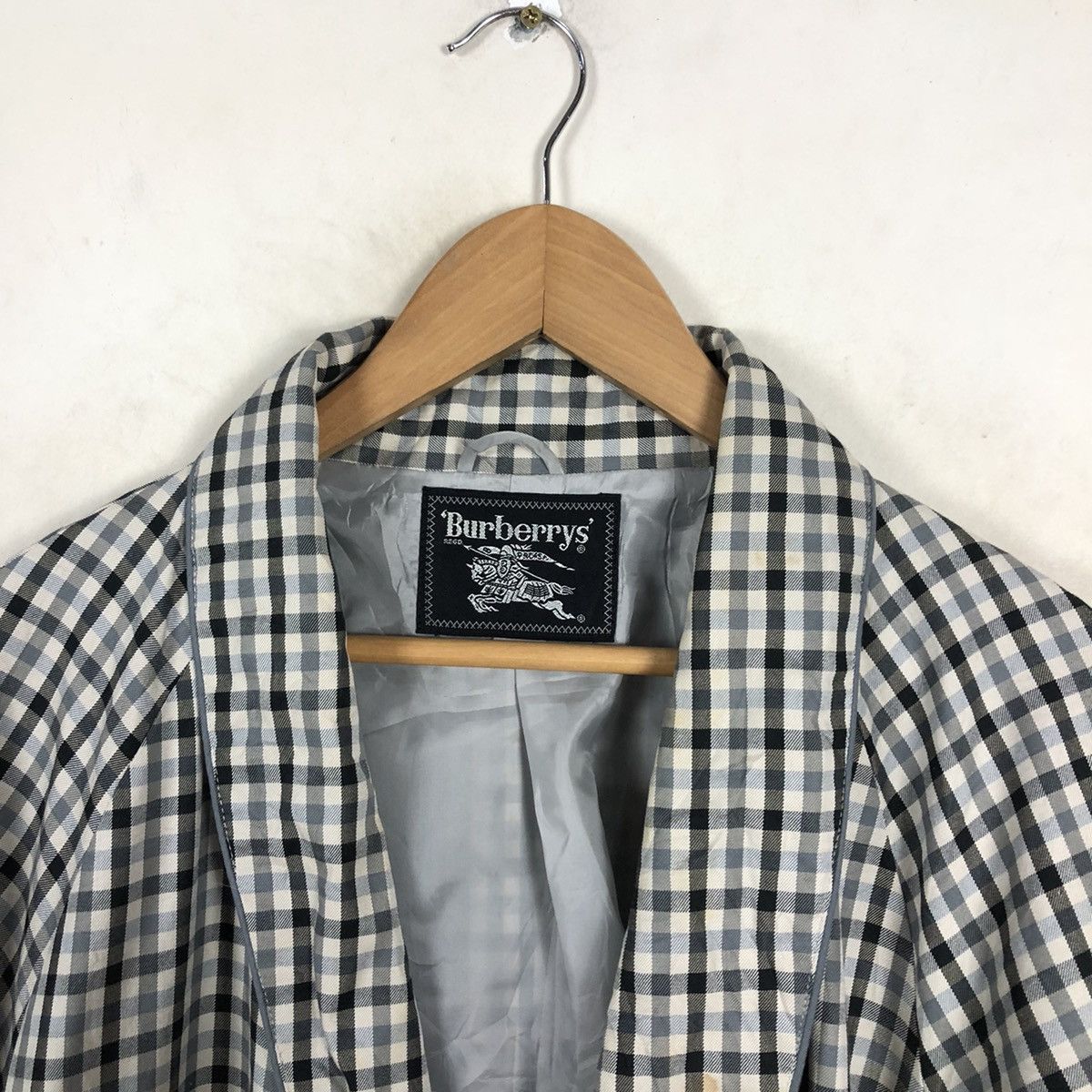 Burberry BURBERRY TARTAN DESIGN BATHROBE Size US M / EU 48-50 / 2 - 2 Thumbnail