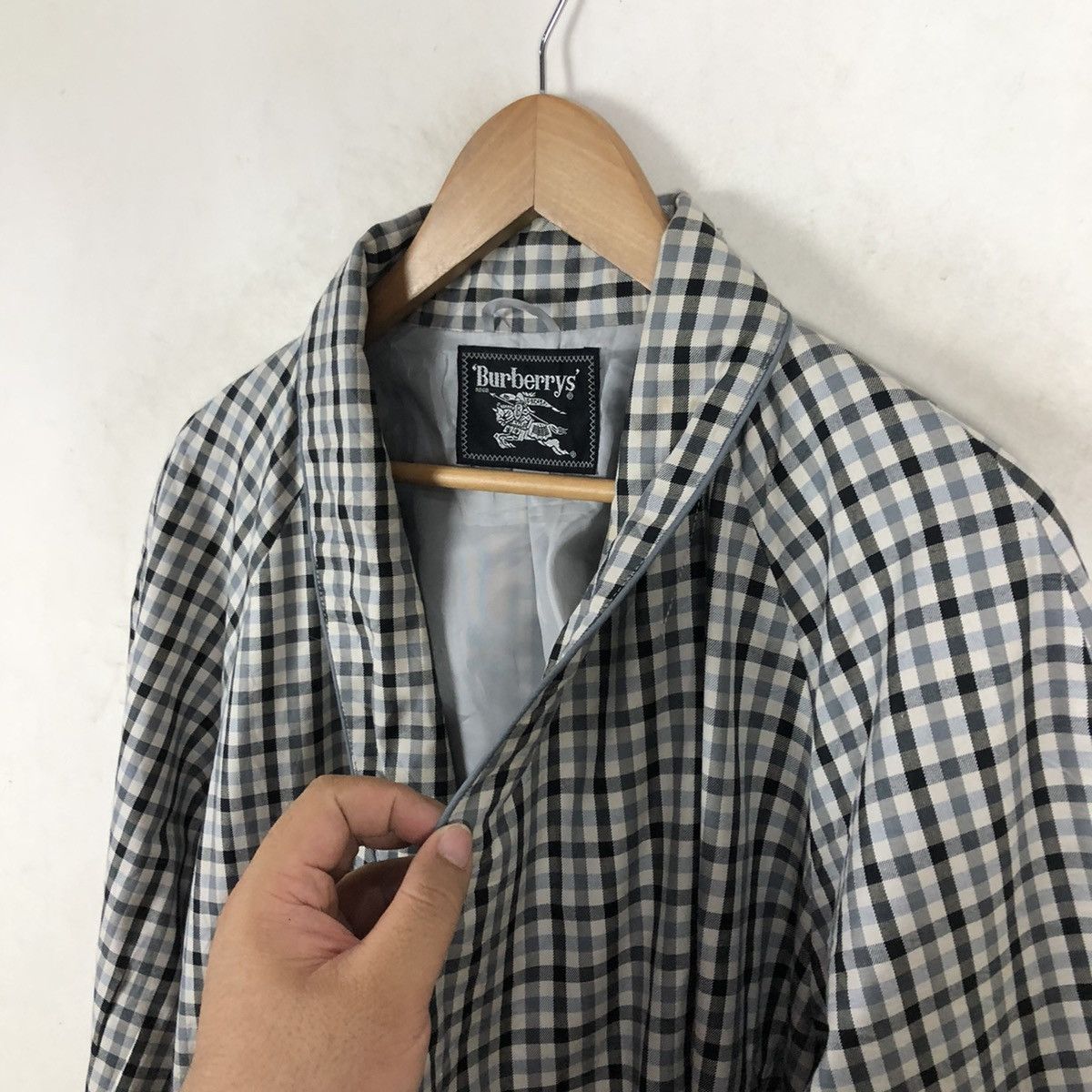 Burberry BURBERRY TARTAN DESIGN BATHROBE Size US M / EU 48-50 / 2 - 7 Thumbnail