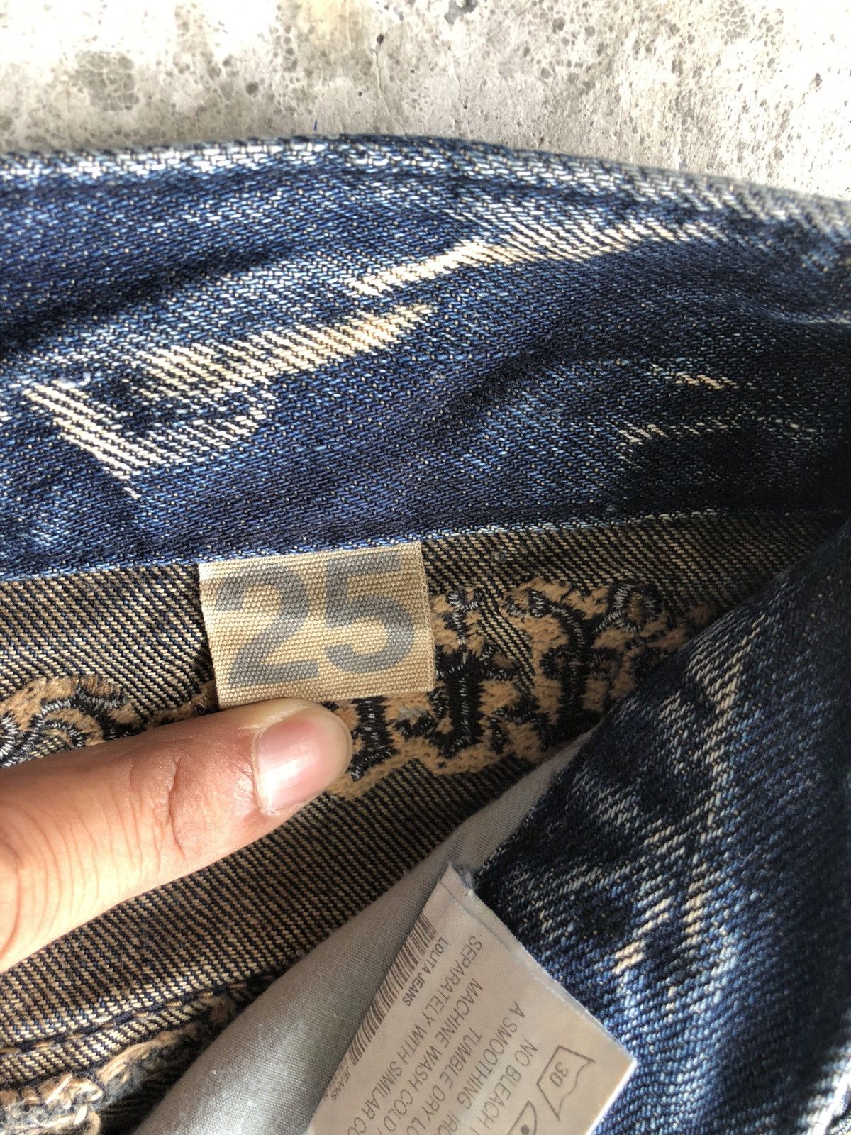 Japanese Brand Rare Yoshitomo Nara Lolita Skull Distressed Jeans Size US 30 / EU 46 - 15 Thumbnail