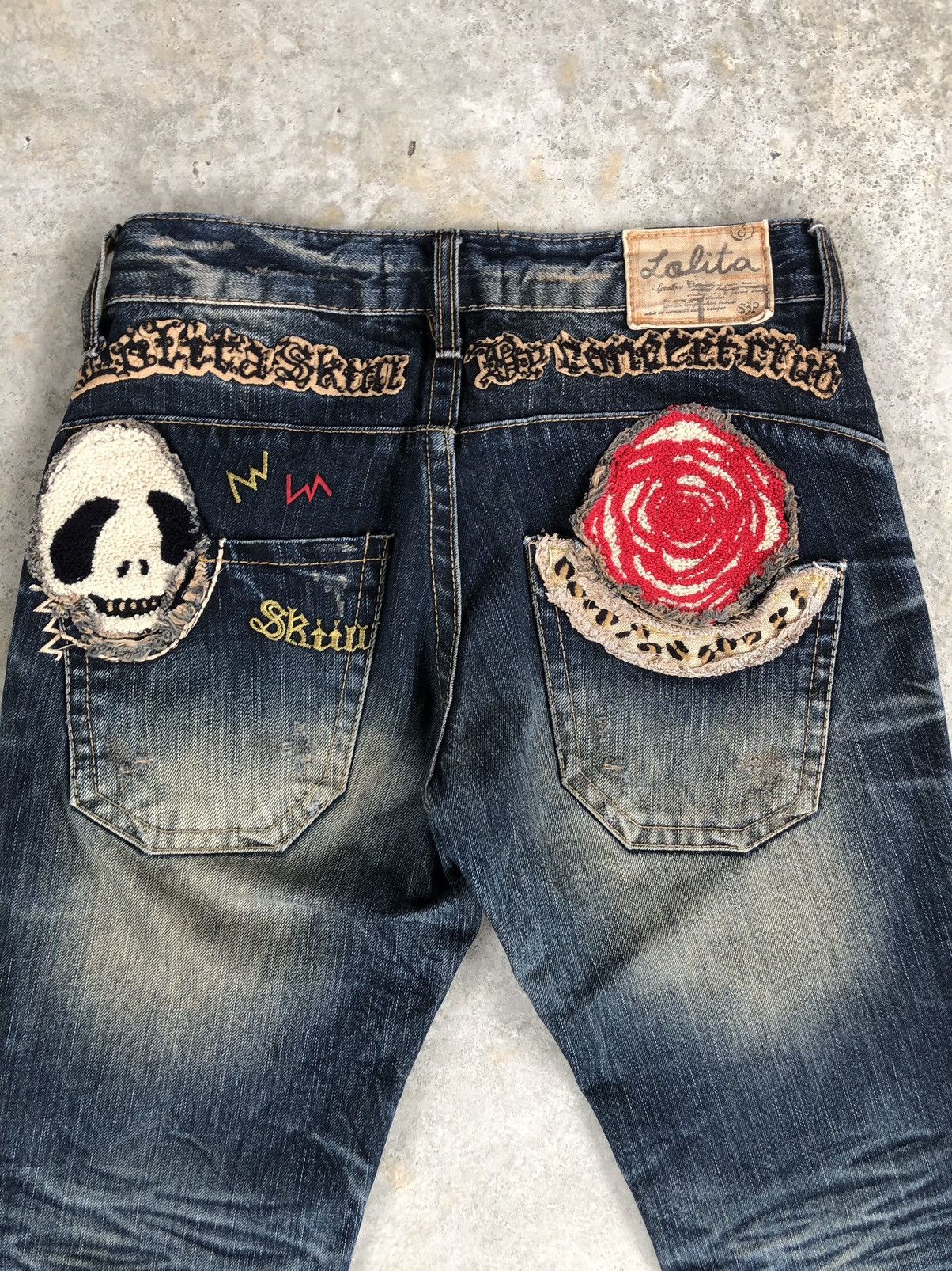 Japanese Brand Rare Yoshitomo Nara Lolita Skull Distressed Jeans Size US 30 / EU 46 - 2 Thumbnail