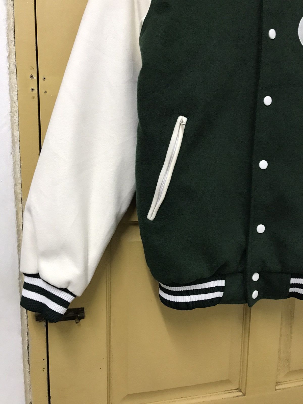 Other Nice❗️Unknown Brand Minimalist Style Wool Varsity Jacket Size US M / EU 48-50 / 2 - 3 Thumbnail