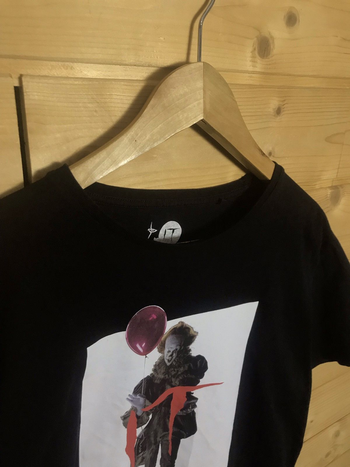 Expert Horror It movie t-shirt Size US XL / EU 56 / 4 - 6 Thumbnail
