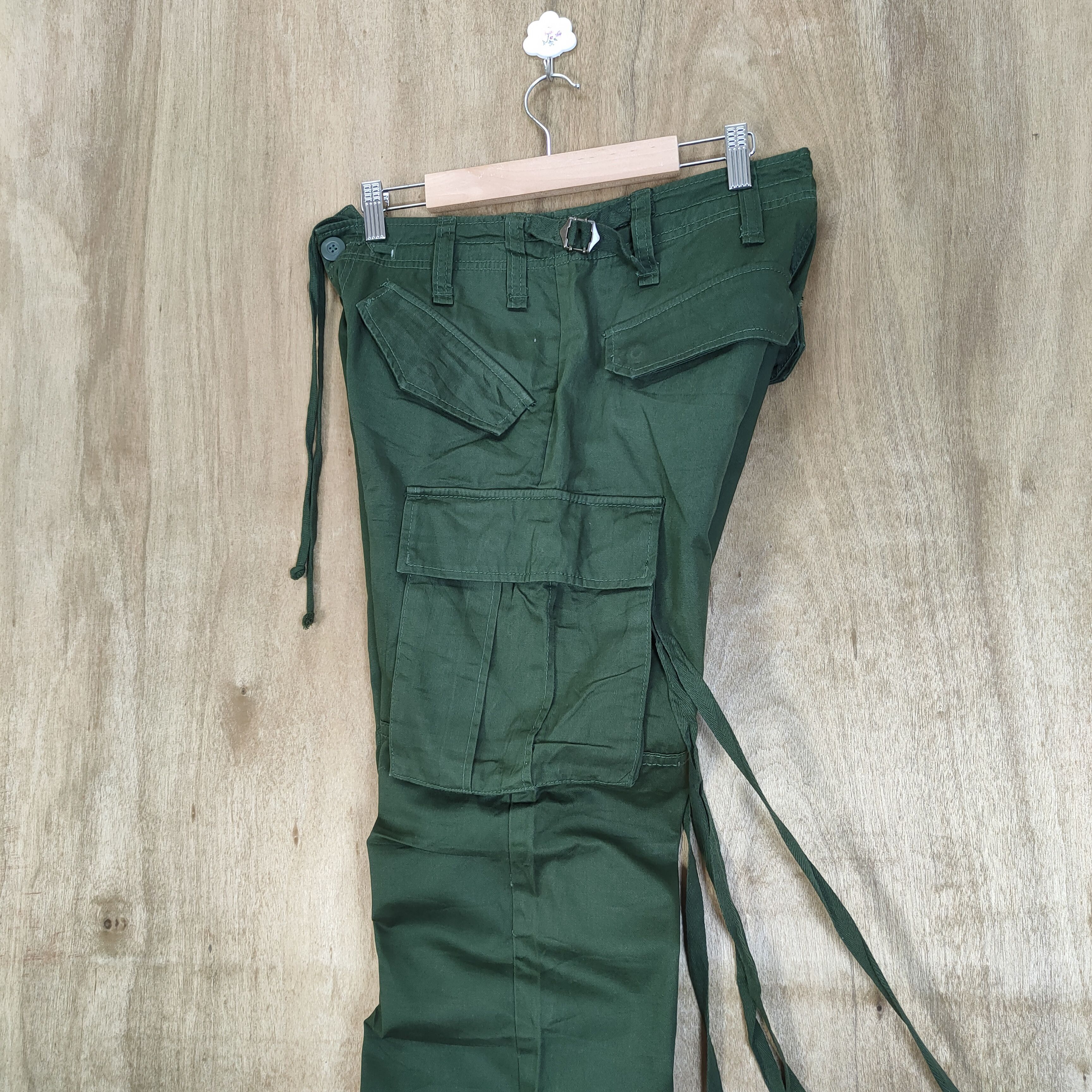 Japanese Brand JAPANESE BRAND BONDAGE CARGO PANTS Size US 30 / EU 46 - 14 Thumbnail