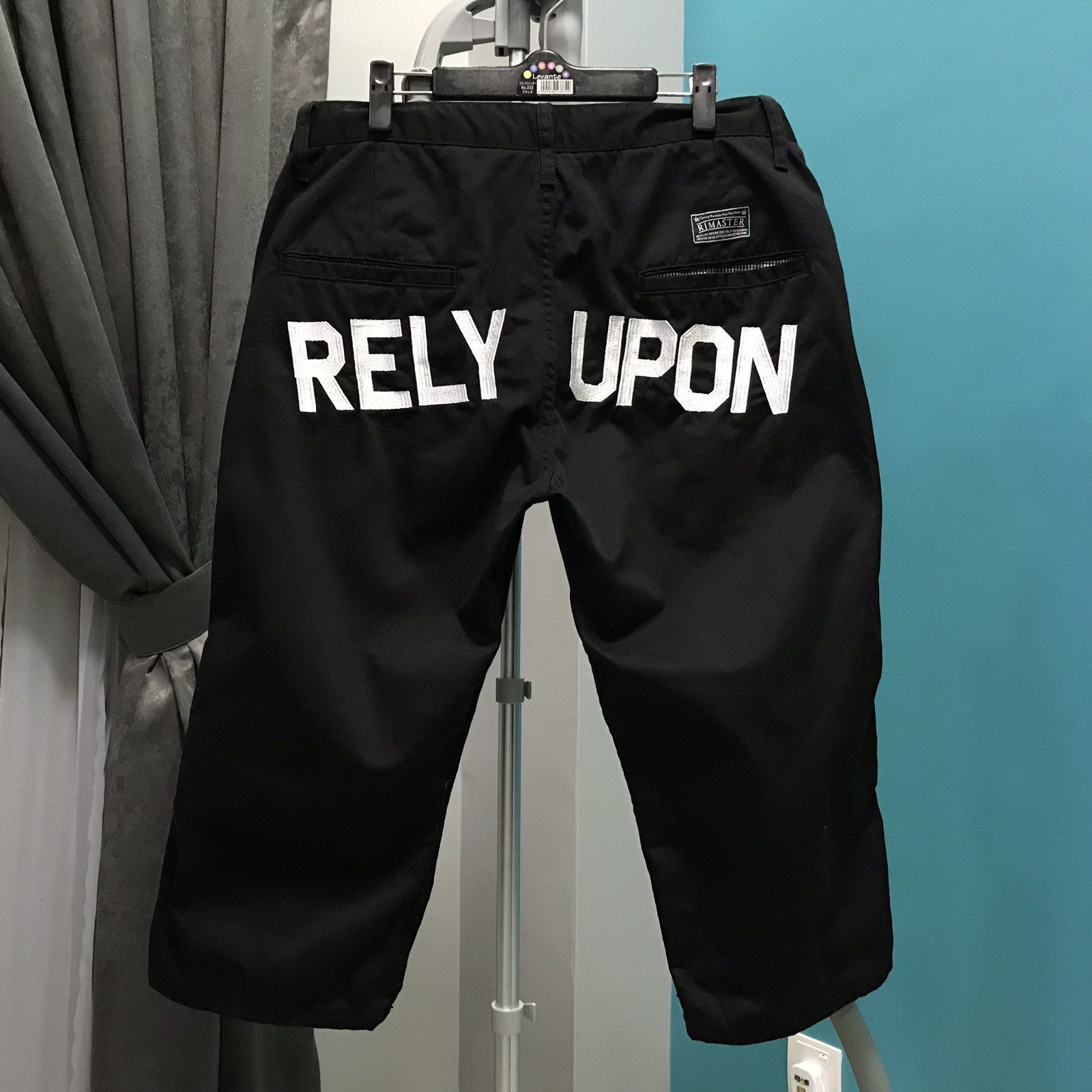 Japanese Brand Japanese Brand Rimaster Embroidery Cropped Pants Size US 35 - 1 Thumbnail