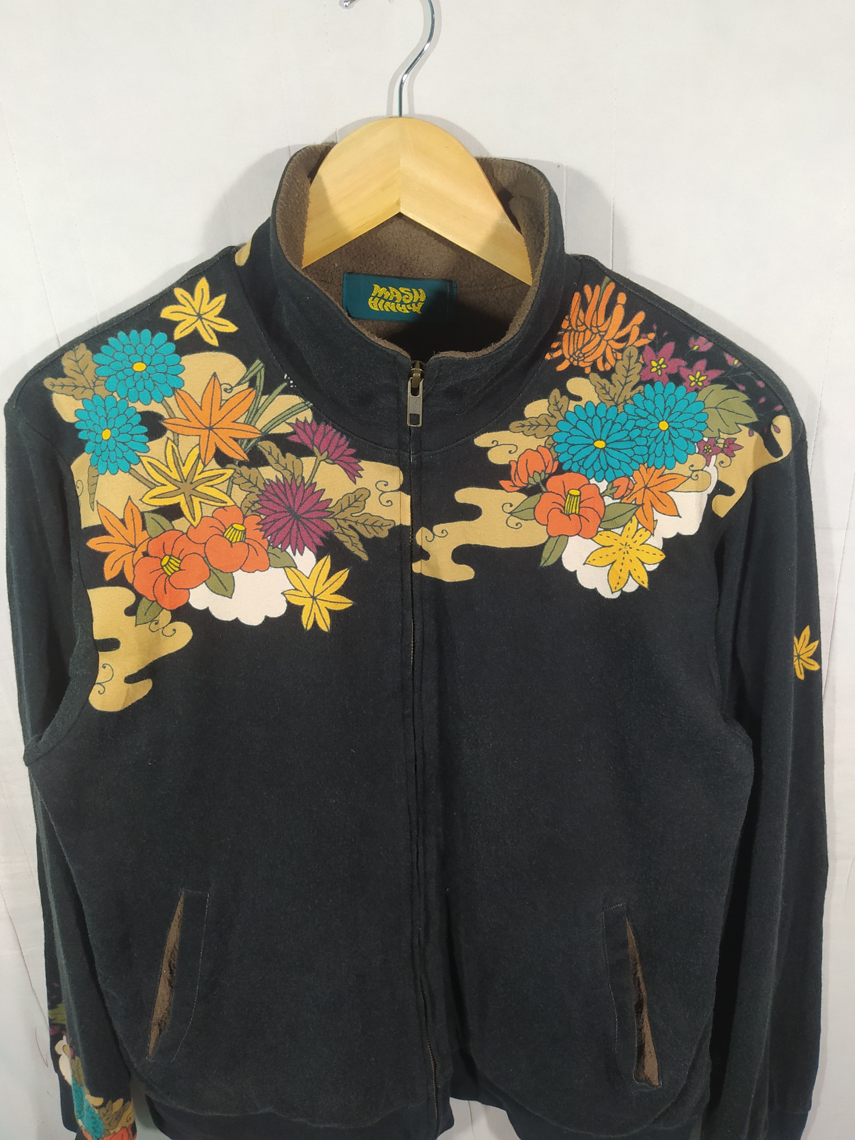 Japanese Brand × Vintage 🔥BEST OFFER 🔥Faded black Vintage Mash mania floral zipped Size US M / EU 48-50 / 2 - 3 Thumbnail