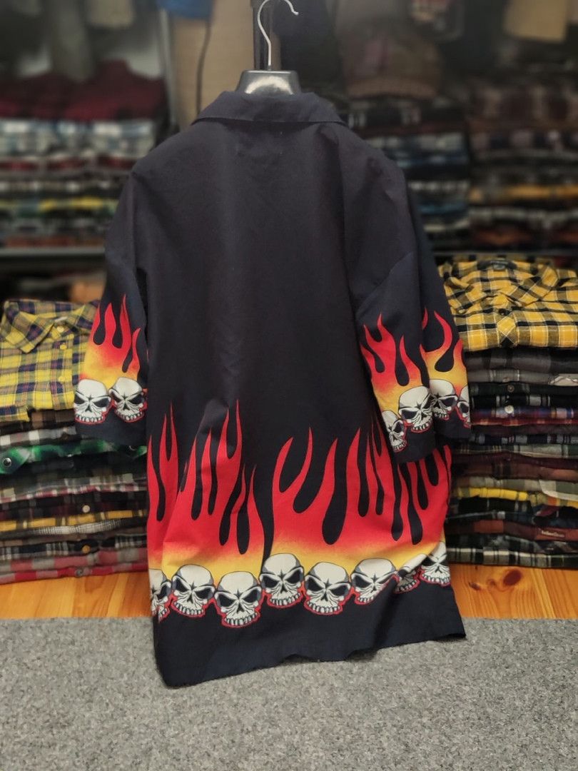 Japanese Brand Vintage Japan Crazy Shirts Flame Skull Print Hawaiian Shirt Size US L / EU 52-54 / 3 - 9 Thumbnail