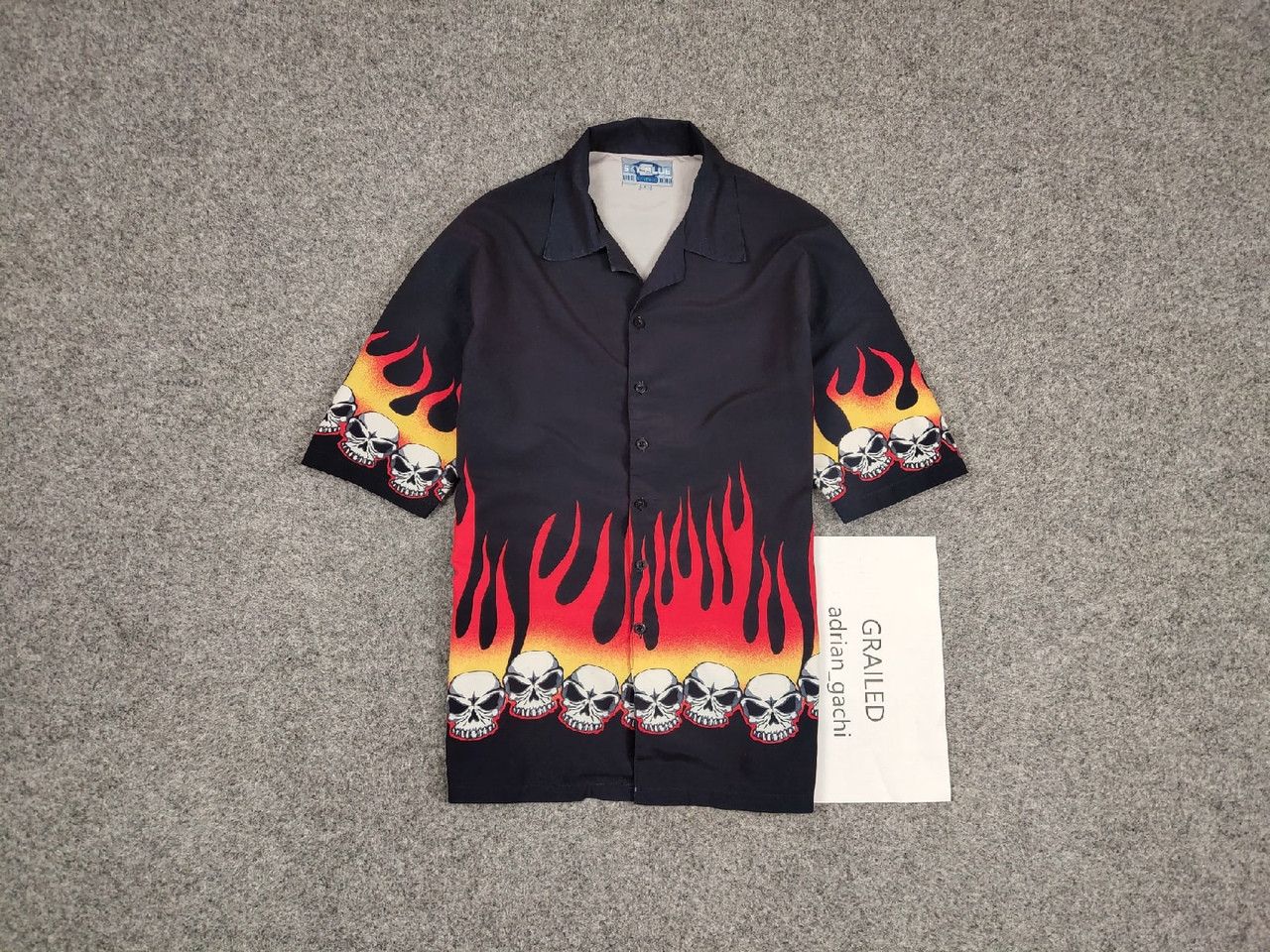 Japanese Brand Vintage Japan Crazy Shirts Flame Skull Print Hawaiian Shirt Size US L / EU 52-54 / 3 - 1 Thumbnail