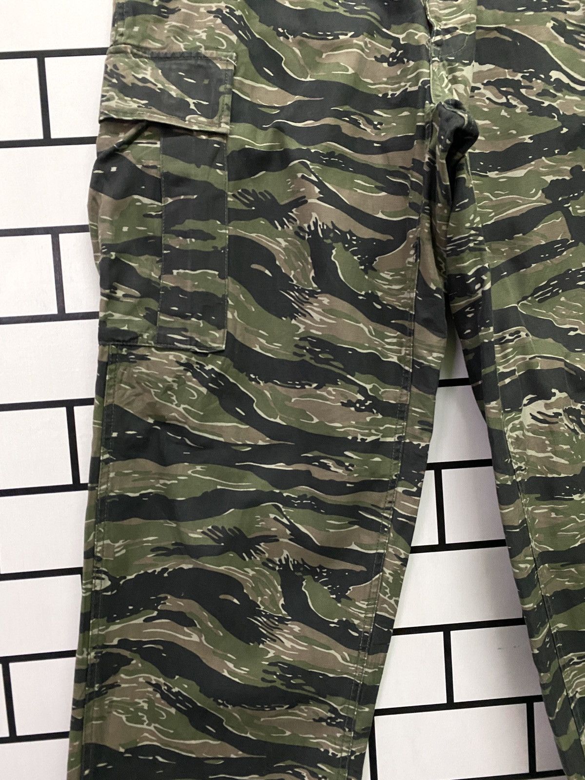 Vintage Vtg Army Cab Clothing Camo Military Tactical Cargo Pants Size US 33 - 6 Thumbnail