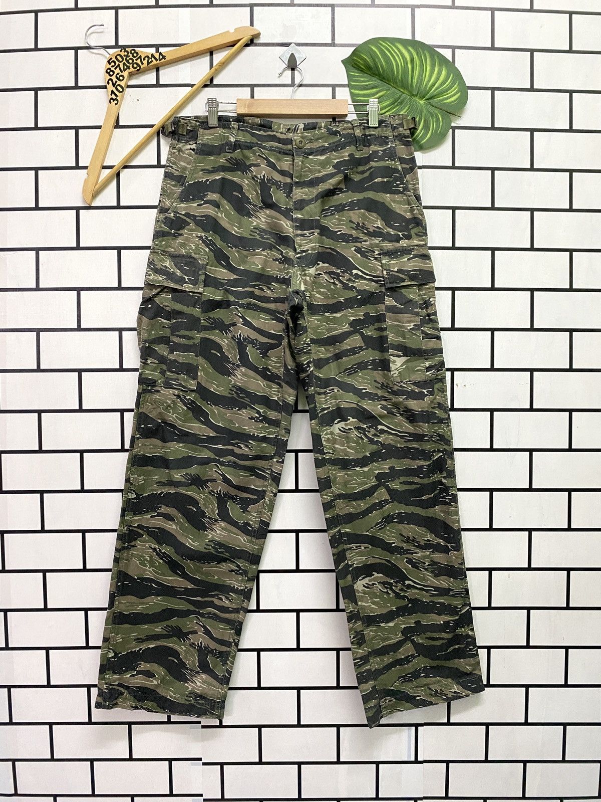 Vintage Vtg Army Cab Clothing Camo Military Tactical Cargo Pants Size US 33 - 1 Thumbnail
