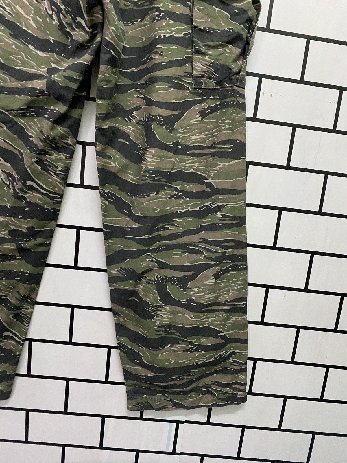 Vintage Vtg Army Cab Clothing Camo Military Tactical Cargo Pants Size US 33 - 16 Thumbnail