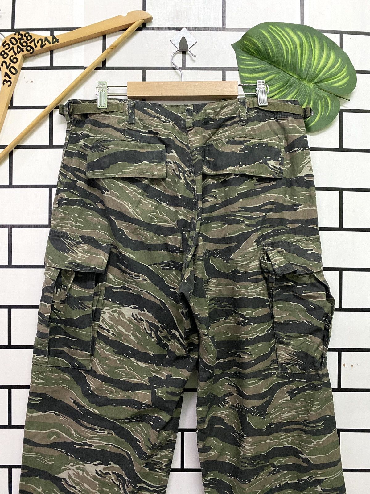 Vintage Vtg Army Cab Clothing Camo Military Tactical Cargo Pants Size US 33 - 12 Thumbnail
