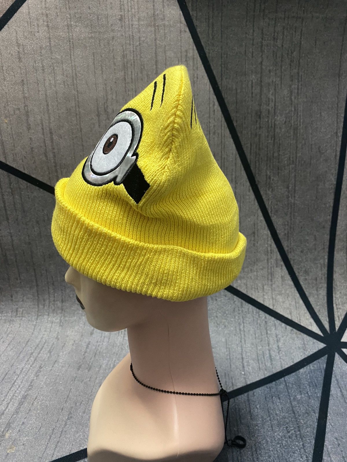Universal Studios Despicable Me film Banana Characters Nice design Beanie Hat Size ONE SIZE - 4 Thumbnail