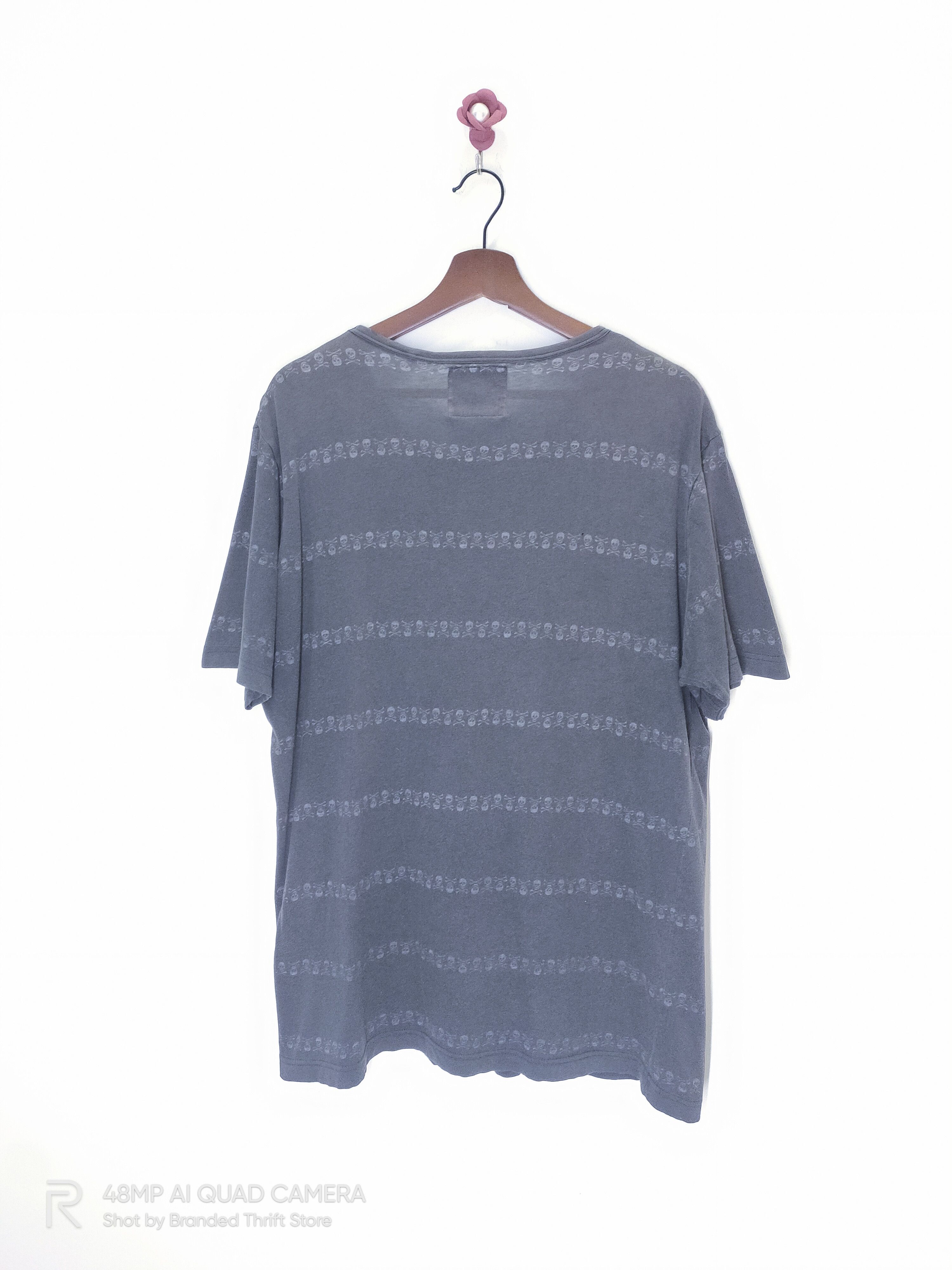 Uniqlo Vintage UNIQLO Patchwork Monogram Skull Fullprint Tee Shirt Size US XL / EU 56 / 4 - 5 Thumbnail