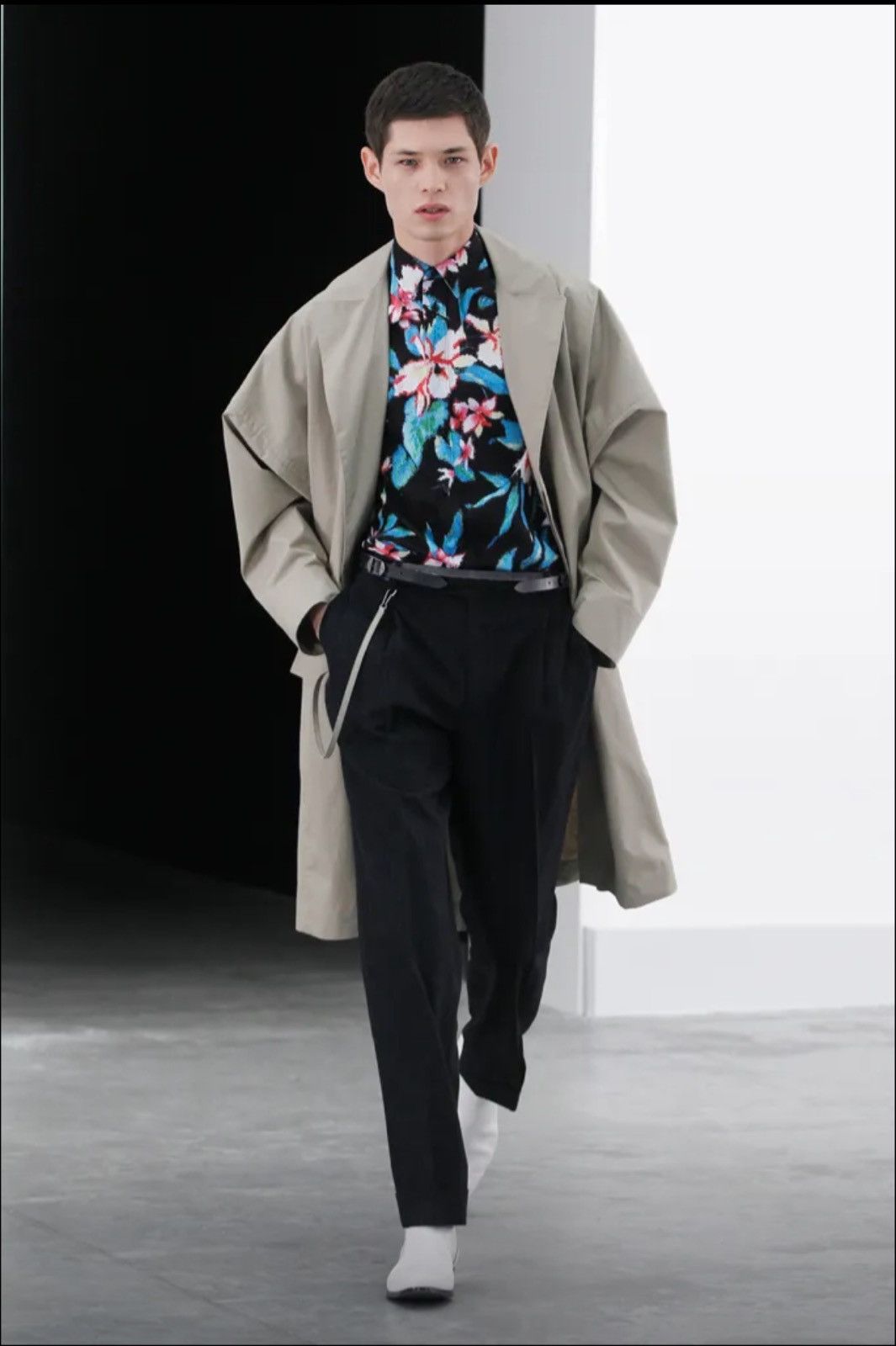 Balenciaga Ultra Rare Masterpiece Balenciaga Floral Print Polo 2013 S/S Size US XS / EU 42 / 0 - 1 Thumbnail