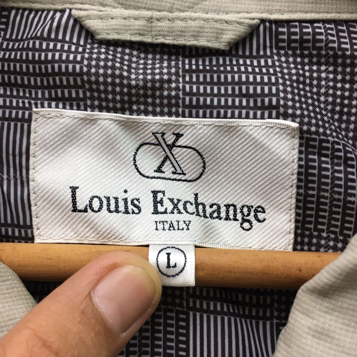 Other Vintage Louis Exchange italy Jacket Windbreaker Louis Italy Size US M / EU 48-50 / 2 - 9 Thumbnail