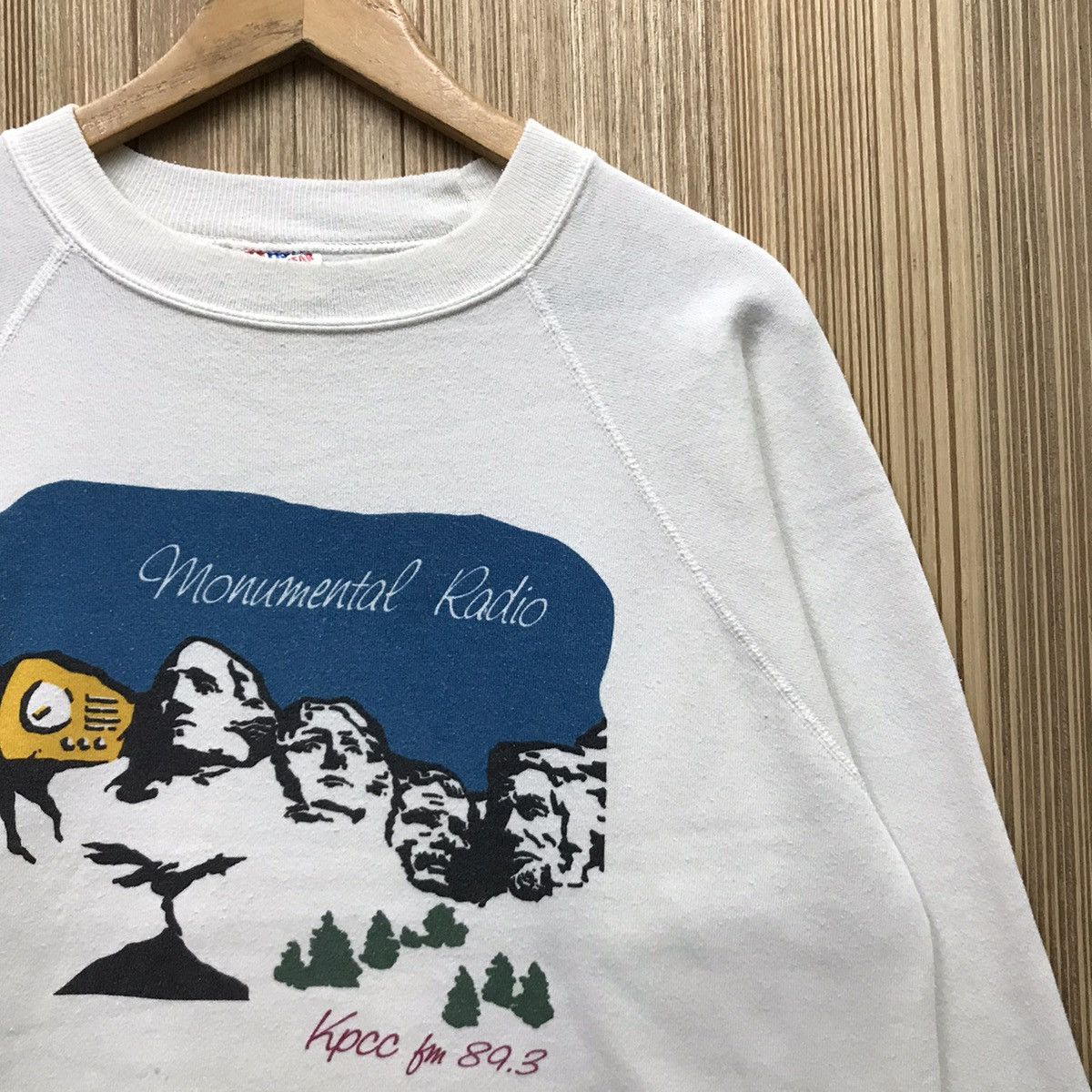 Vintage Vintage 90s Monumental Radio Kpcc Sweatshirt Size US M / EU 48-50 / 2 - 4 Thumbnail