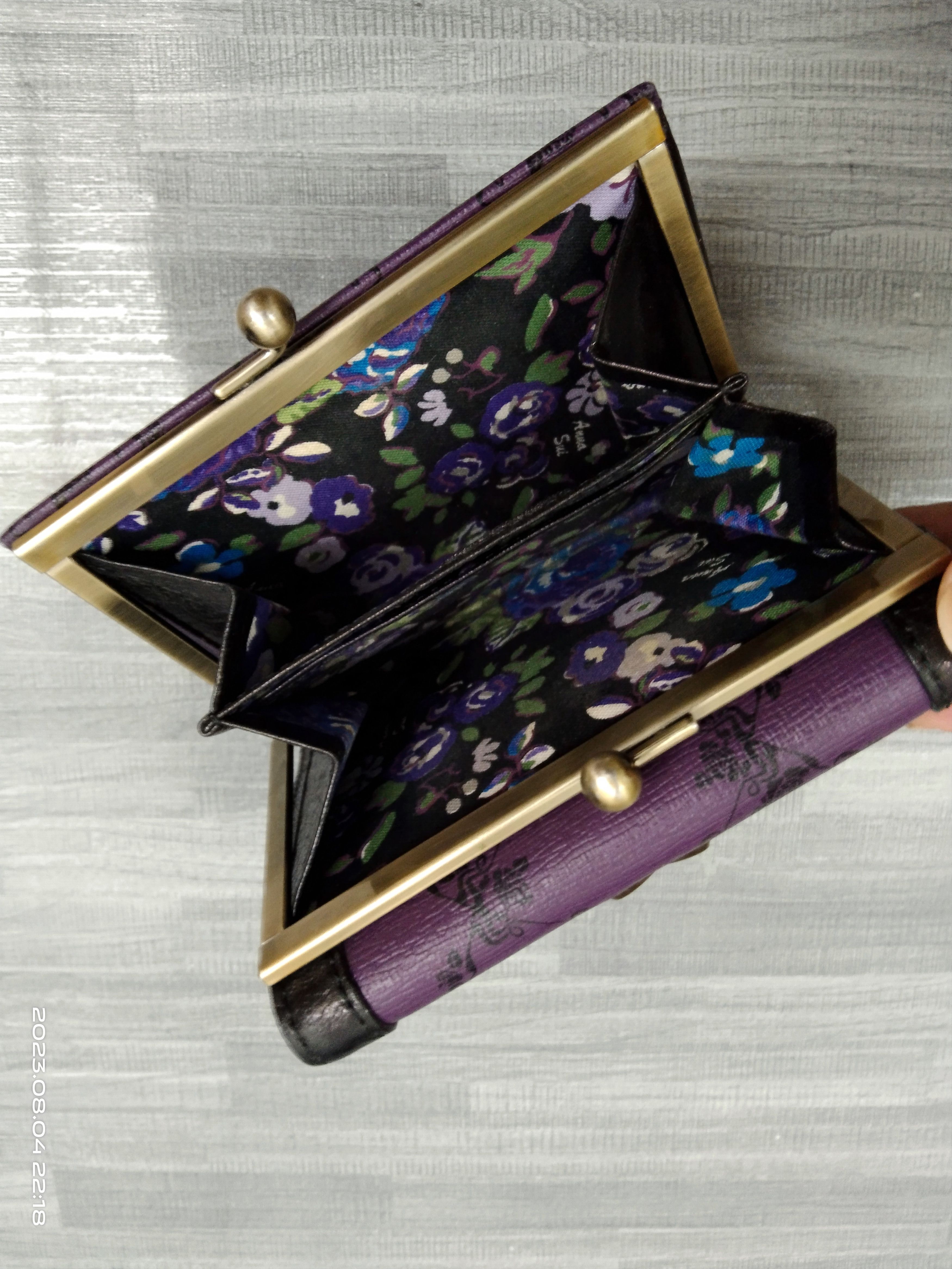 Anna Sui ANNA SUI FLOWER MOTIF WALLET Size ONE SIZE - 4 Thumbnail