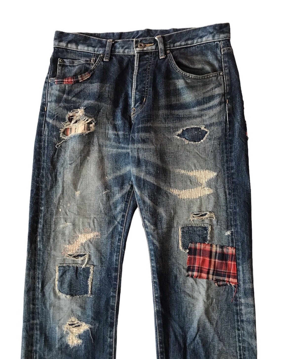 Takeo Kikuchi TAKEO KIKUCHI DESTROYED PATCHWORK JEANS Size US 32 / EU 48 - 2 Thumbnail