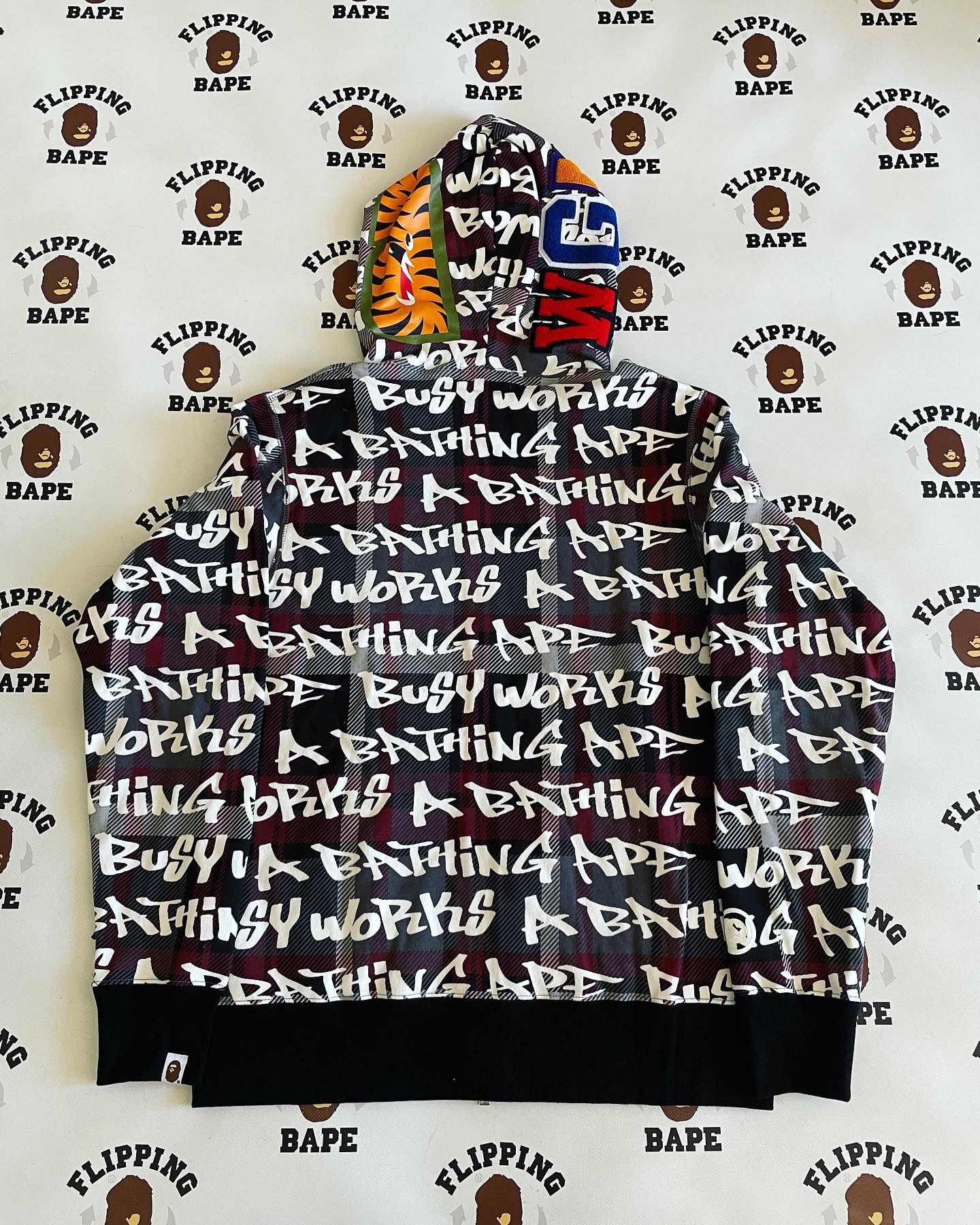 Bape BAPE GRAFFITI CHECK SHARK FULL ZIP HOODIE Size US L / EU 52-54 / 3 - 2 Thumbnail
