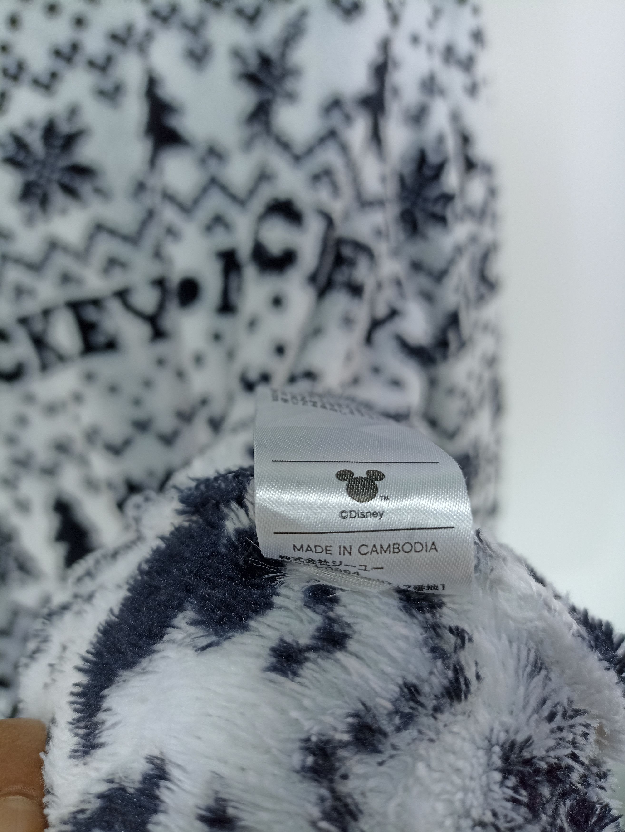 Disney × Japanese Brand × Uniqlo Uniqlo Disney Mickey mouse fleece Size US M / EU 48-50 / 2 - 4 Thumbnail