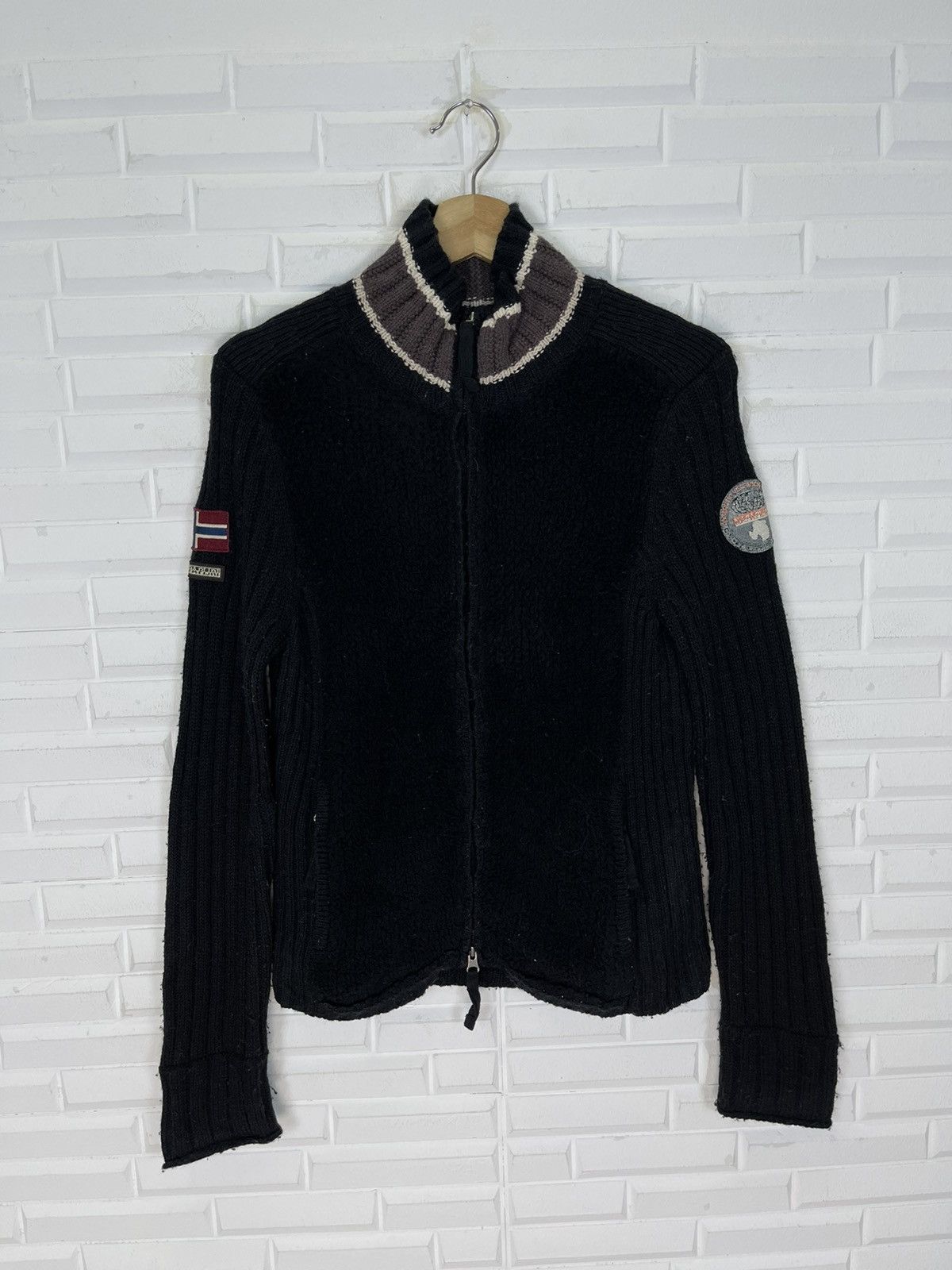 Napapijri × Vintage Vintage Napapijri Turtle Neck Fleece Jumper Sweatshirt Size US M / EU 48-50 / 2 - 6 Thumbnail
