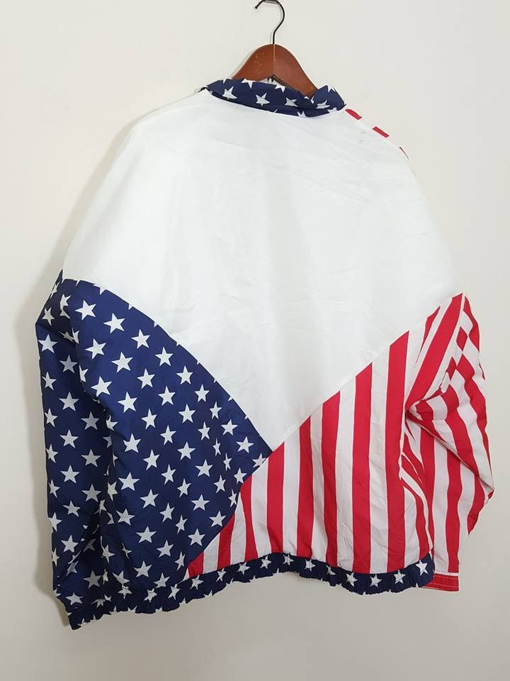 Vintage American Flag Big Spellout Quilted Nylon Jacket Size US XL / EU 56 / 4 - 2 Thumbnail