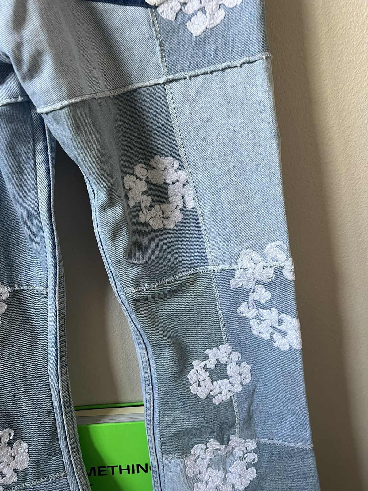 DENIM TEARS × READYMADE Readymade Denim Tears Cotton Wreath Embroidered Jeans Size US 32 / EU 48 - 8 Thumbnail
