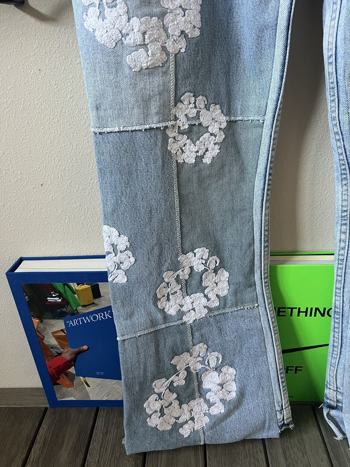 DENIM TEARS × READYMADE Readymade Denim Tears Cotton Wreath Embroidered Jeans Size US 32 / EU 48 - 10 Thumbnail
