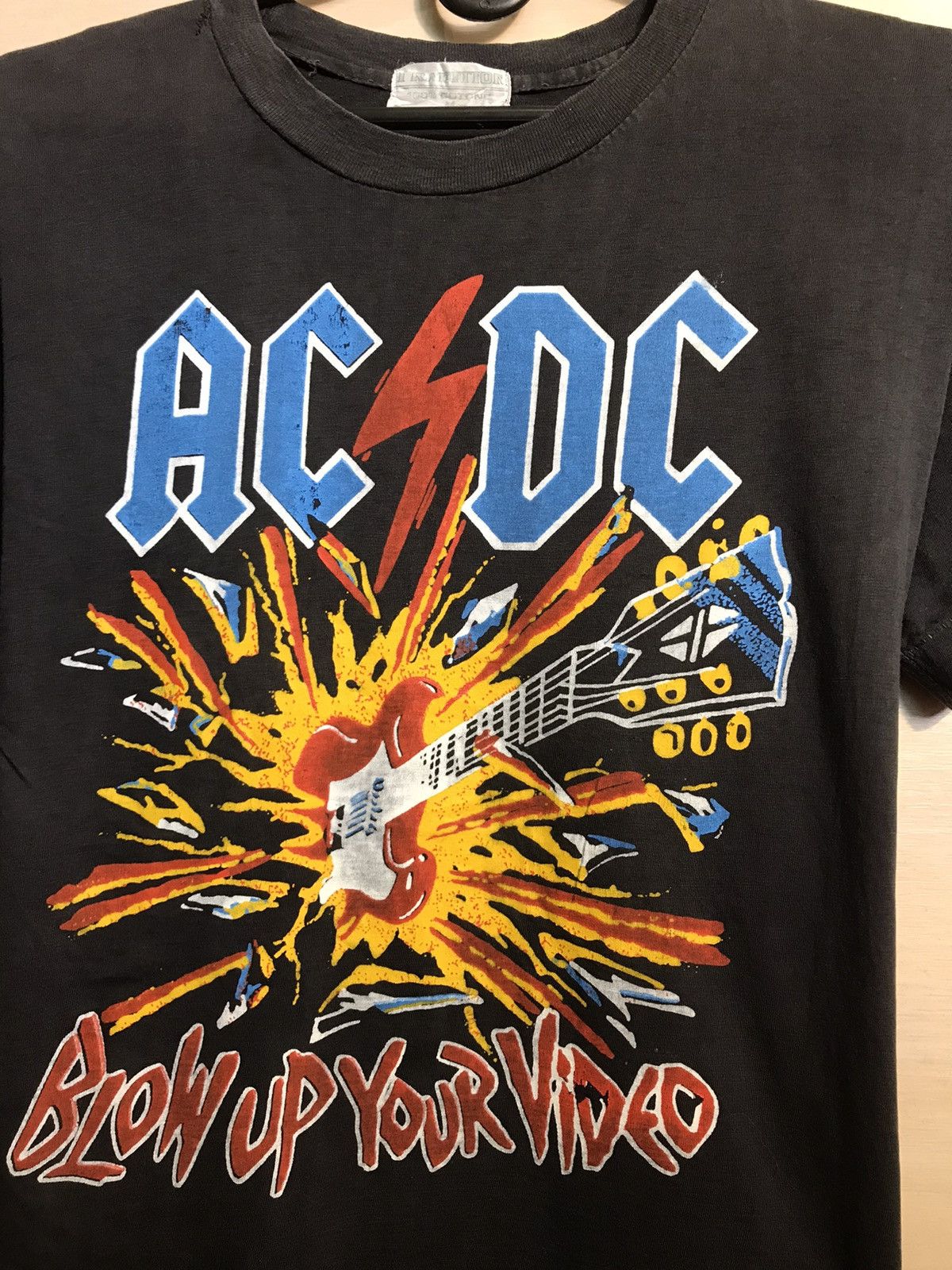AC/DC Vintage Ac Dc blow up tour band tee Size US S / EU 44-46 / 1 - 3 Thumbnail